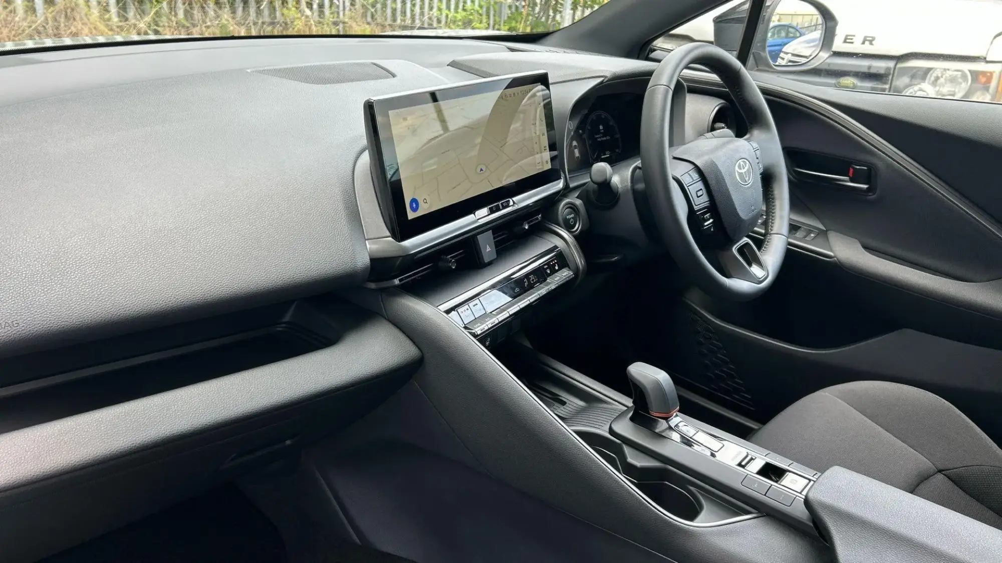 Toyota C-HR Plug-in Hybrid Image 43 Toyota C-HR Plug-in Hybrid Image 43