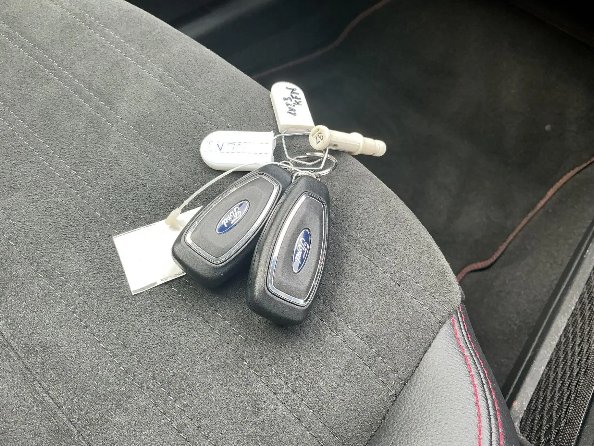 Ford Kuga Hybrid Image 25