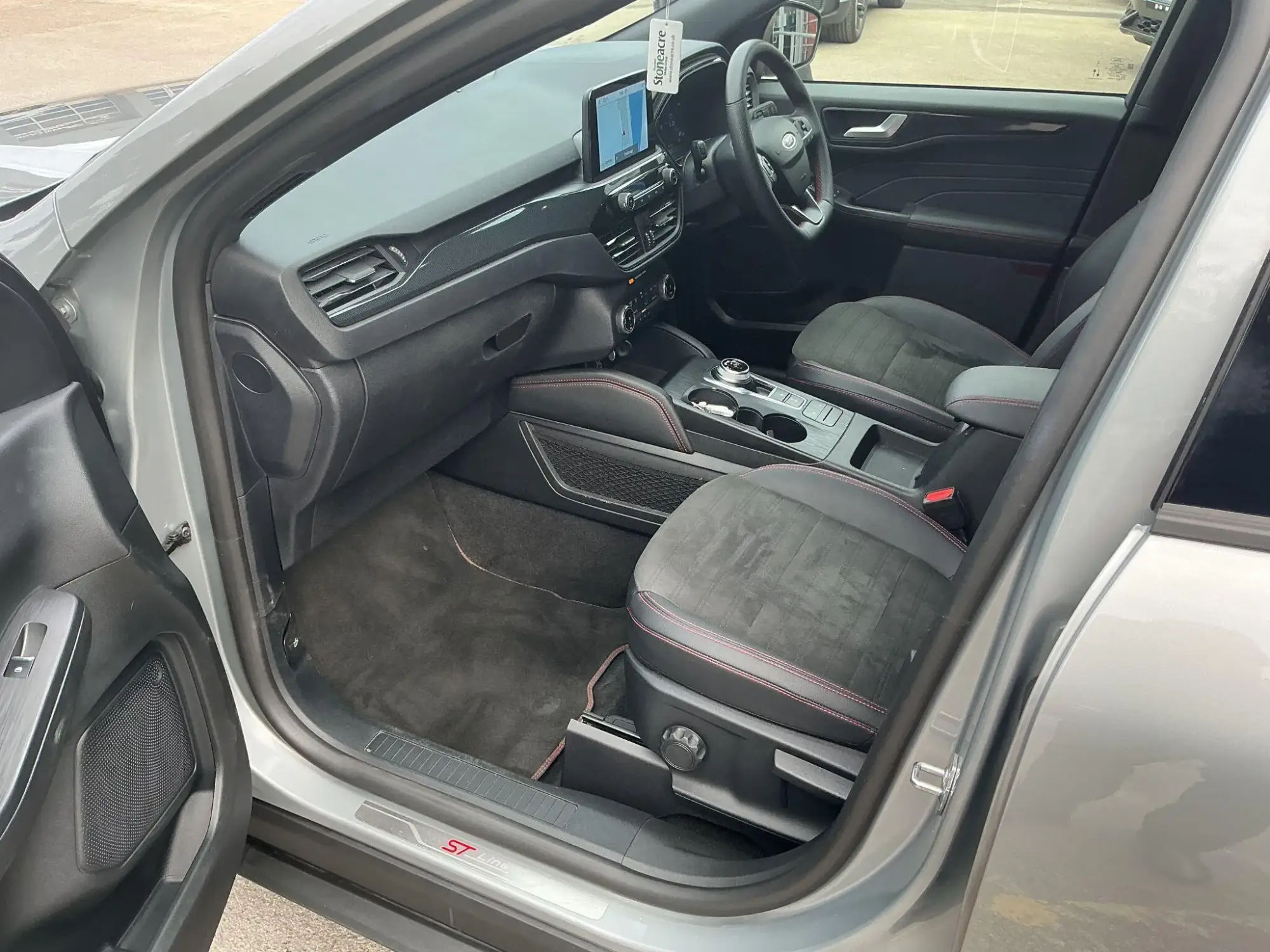 Ford Kuga Hybrid Image 24