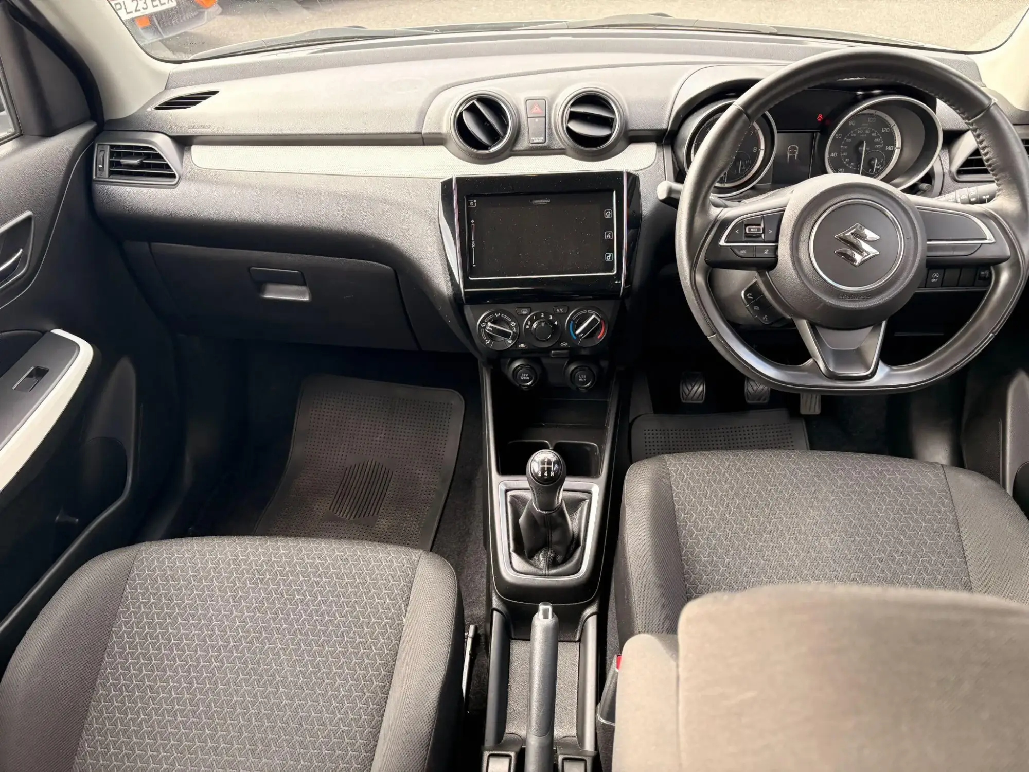 Suzuki Swift Image 12 Suzuki Swift Image 12