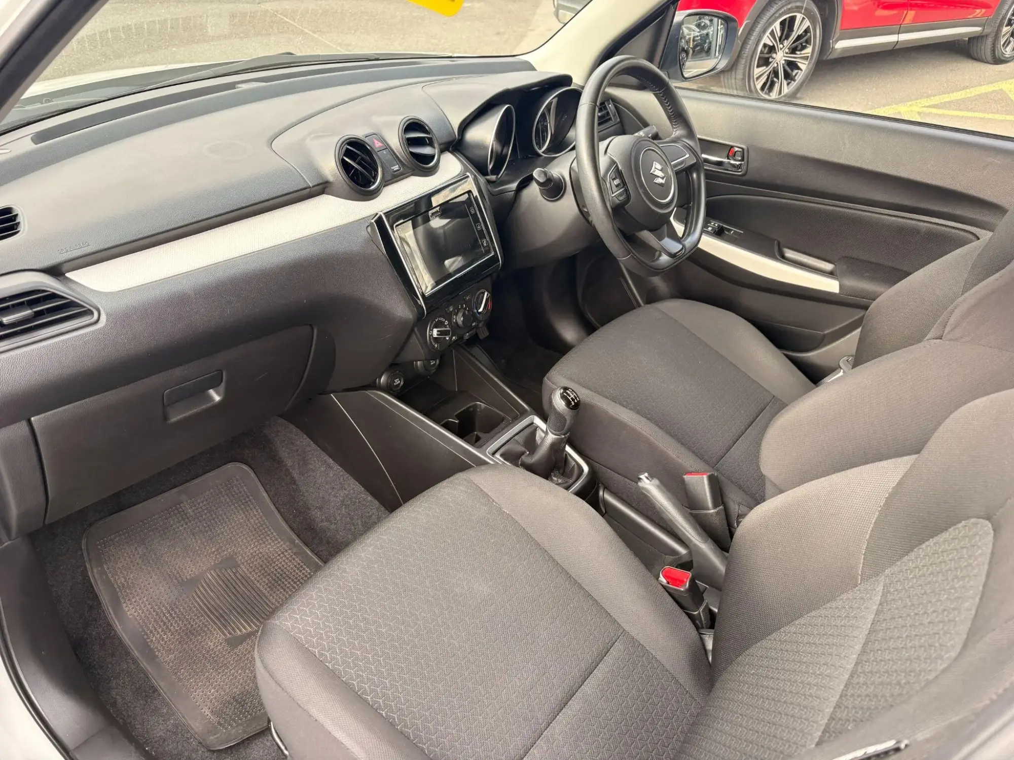 Suzuki Swift Image 33 Suzuki Swift Image 33