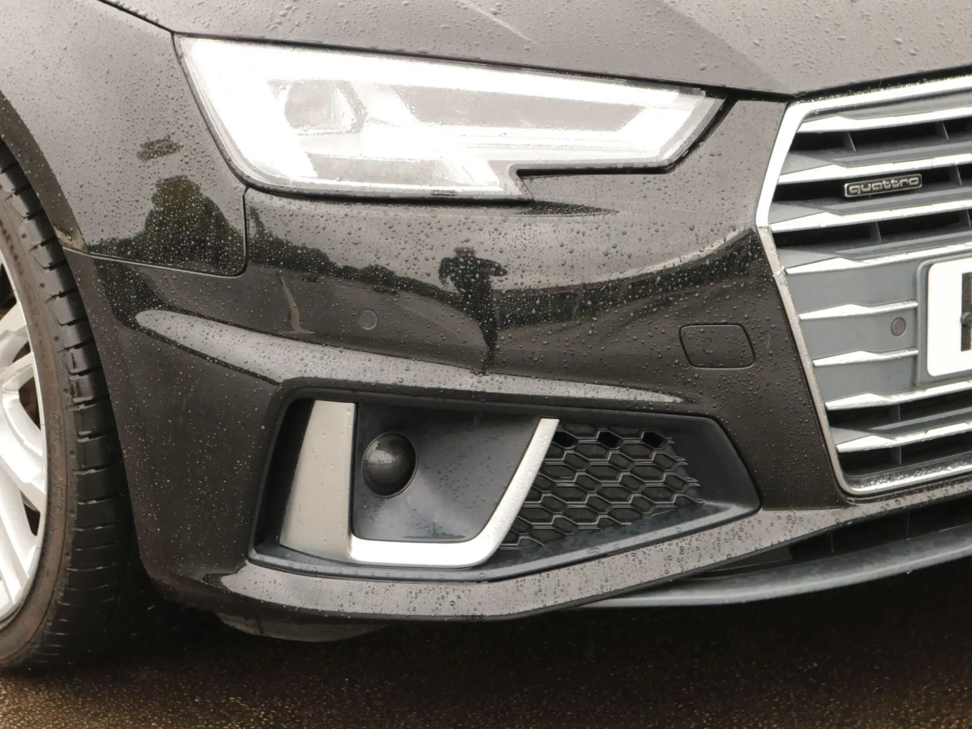 Audi A4 Saloon Image 9