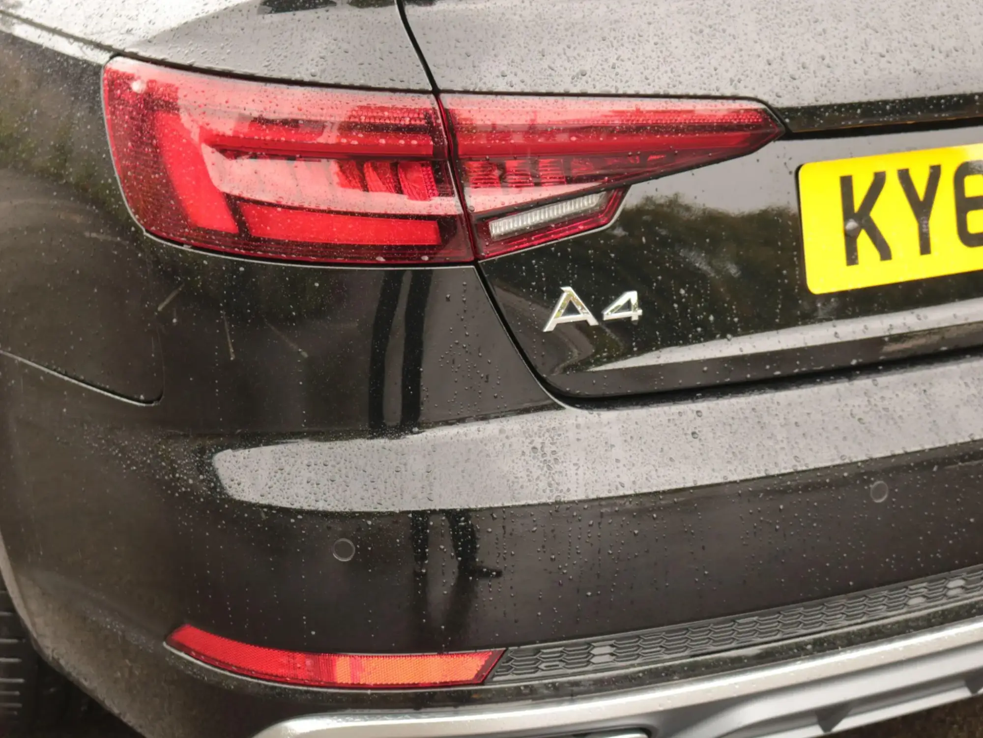 Audi A4 Saloon Image 13
