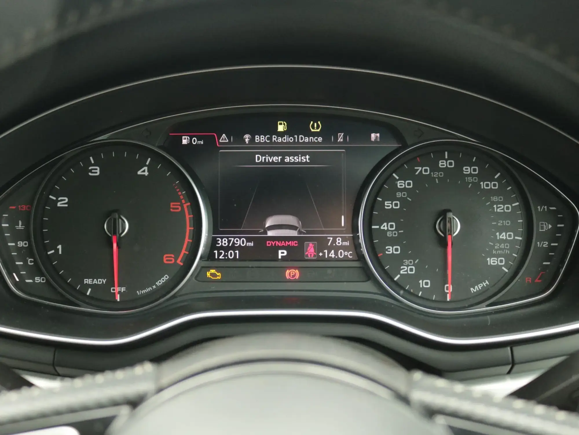 Audi A4 Saloon Image 15