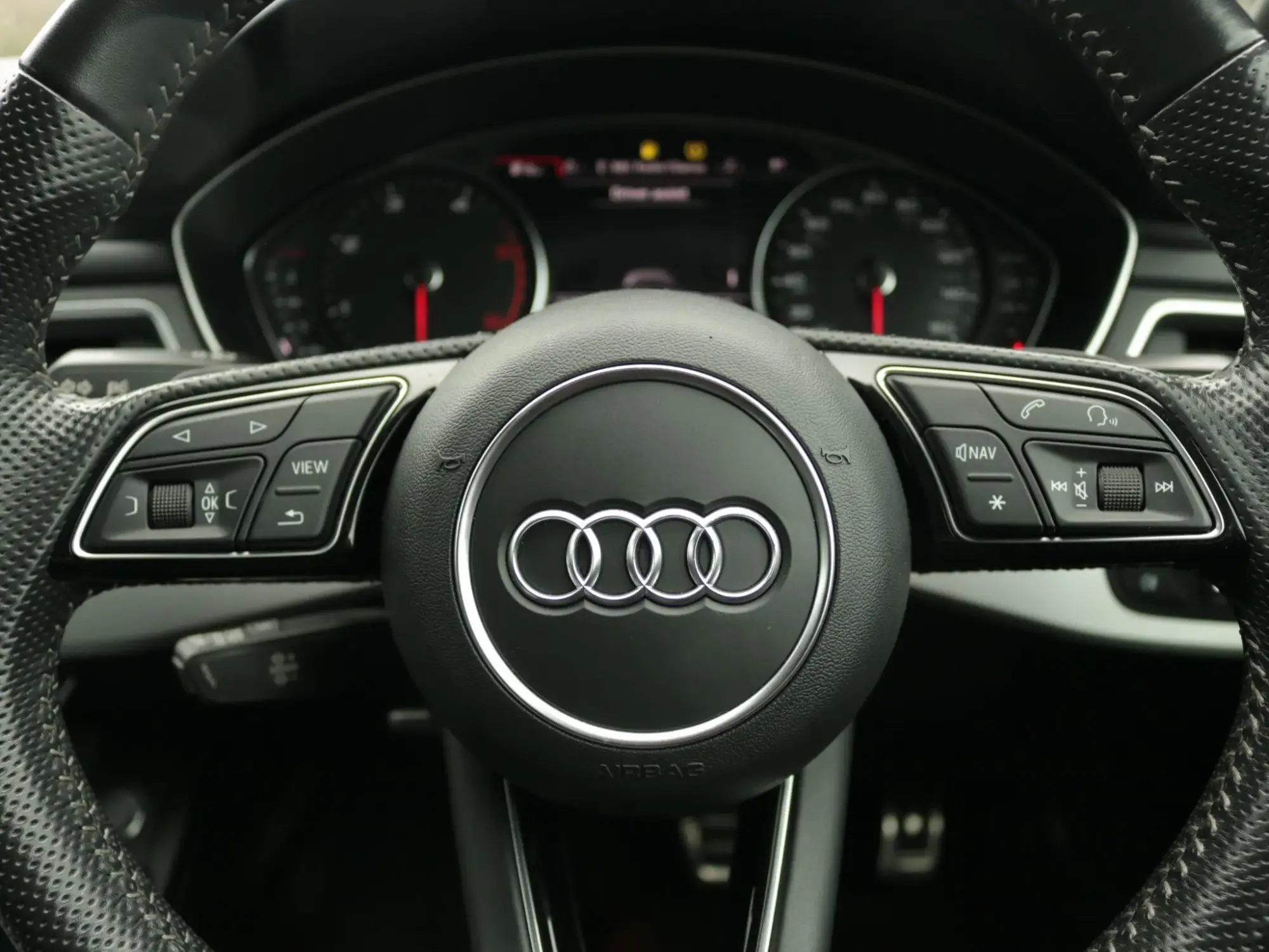 Audi A4 Saloon Image 17