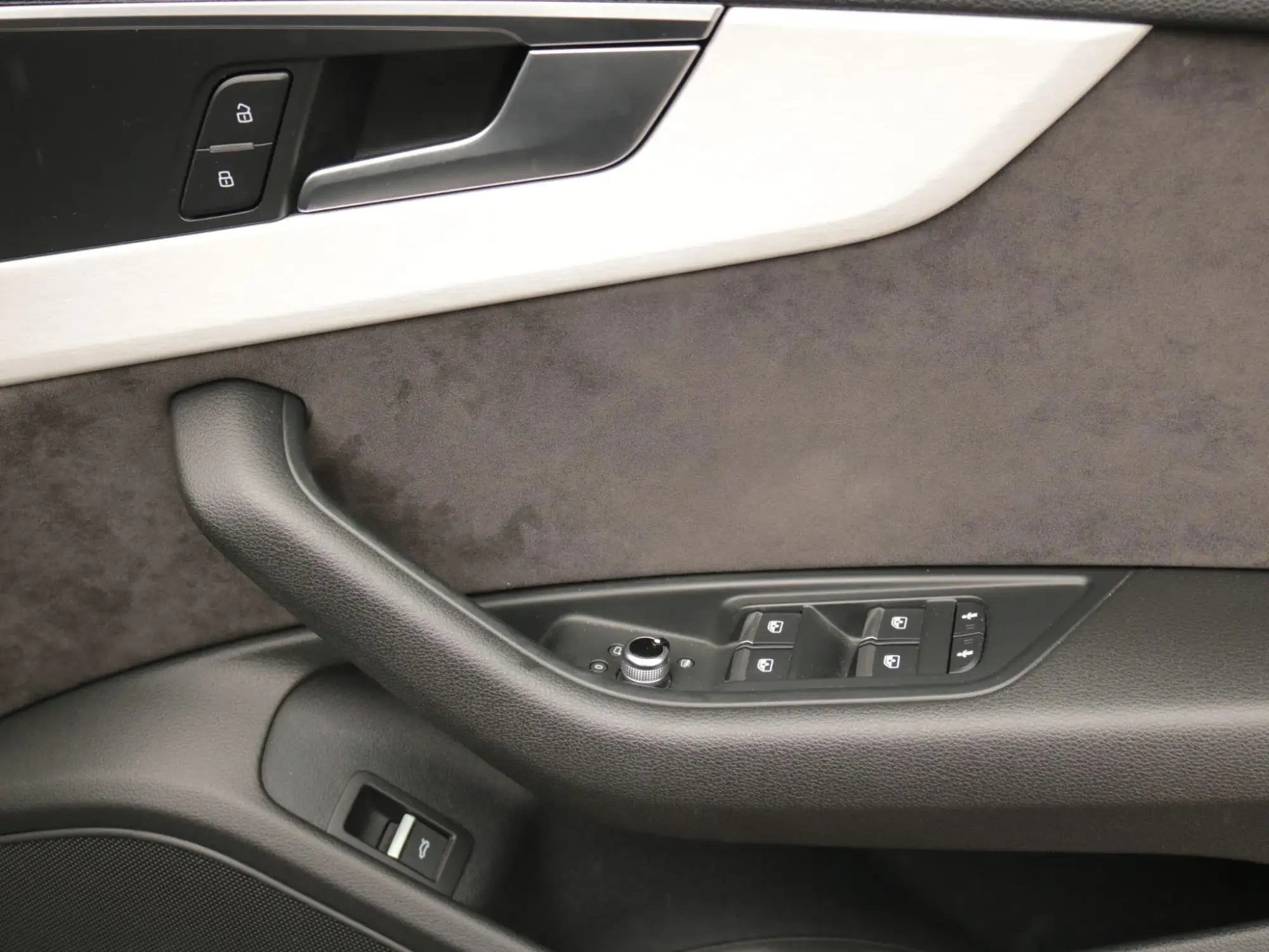 Audi A4 Saloon Image 31