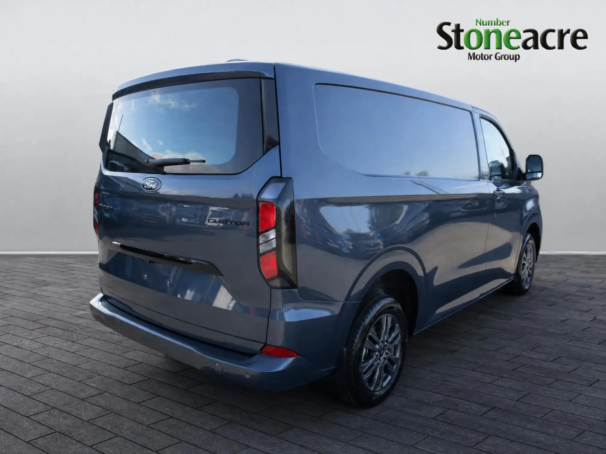 Ford Transit Custom 2.0 320 EcoBlue Limited L1 H1 Euro 6 (s/s) 5dr YD26DDH Image 3 Ford Transit Custom 2.0 320 EcoBlue Limited L1 H1 Euro 6 (s/s) 5dr YD26DDH Image 3