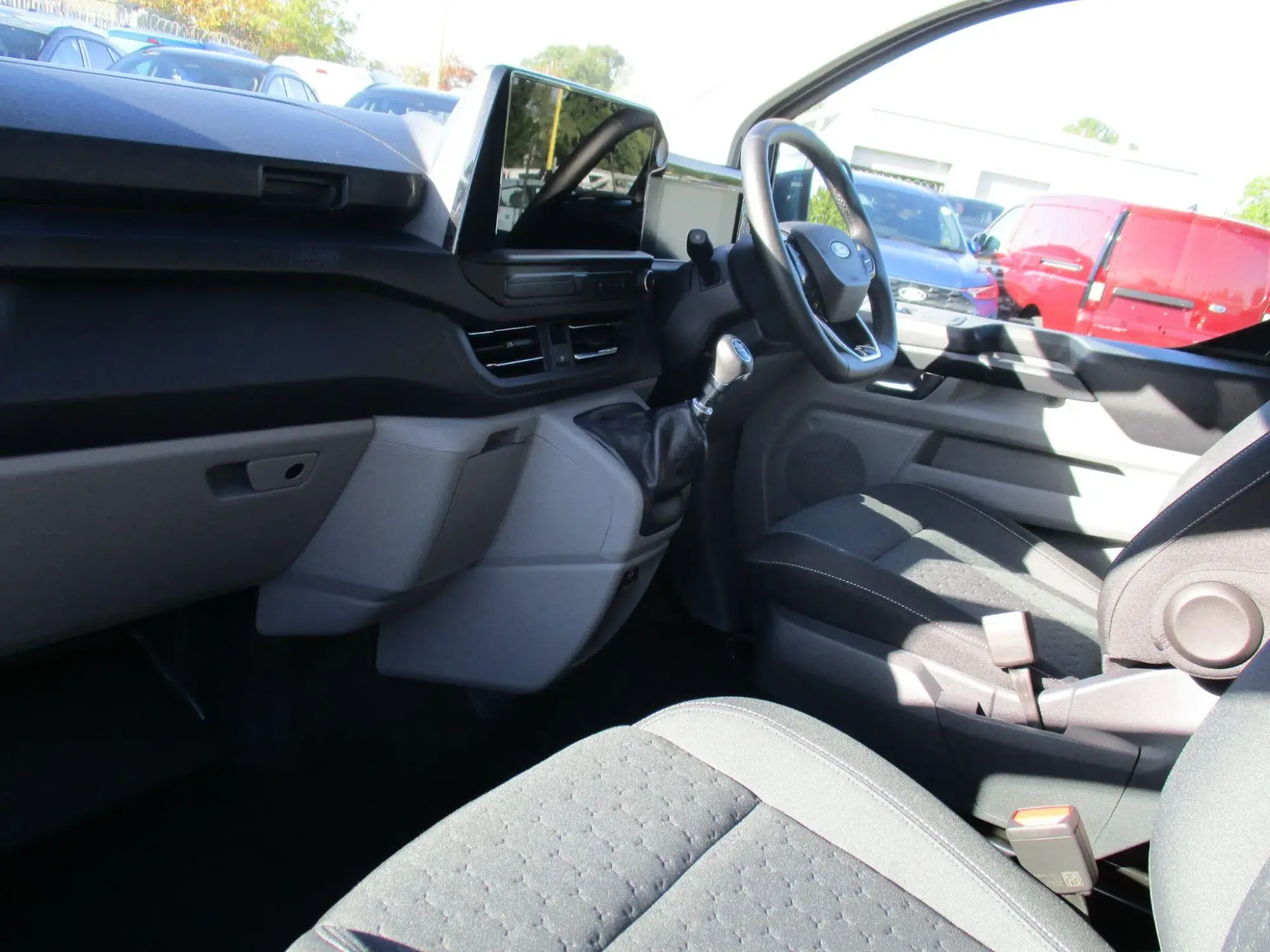 Ford Transit Custom Image 10