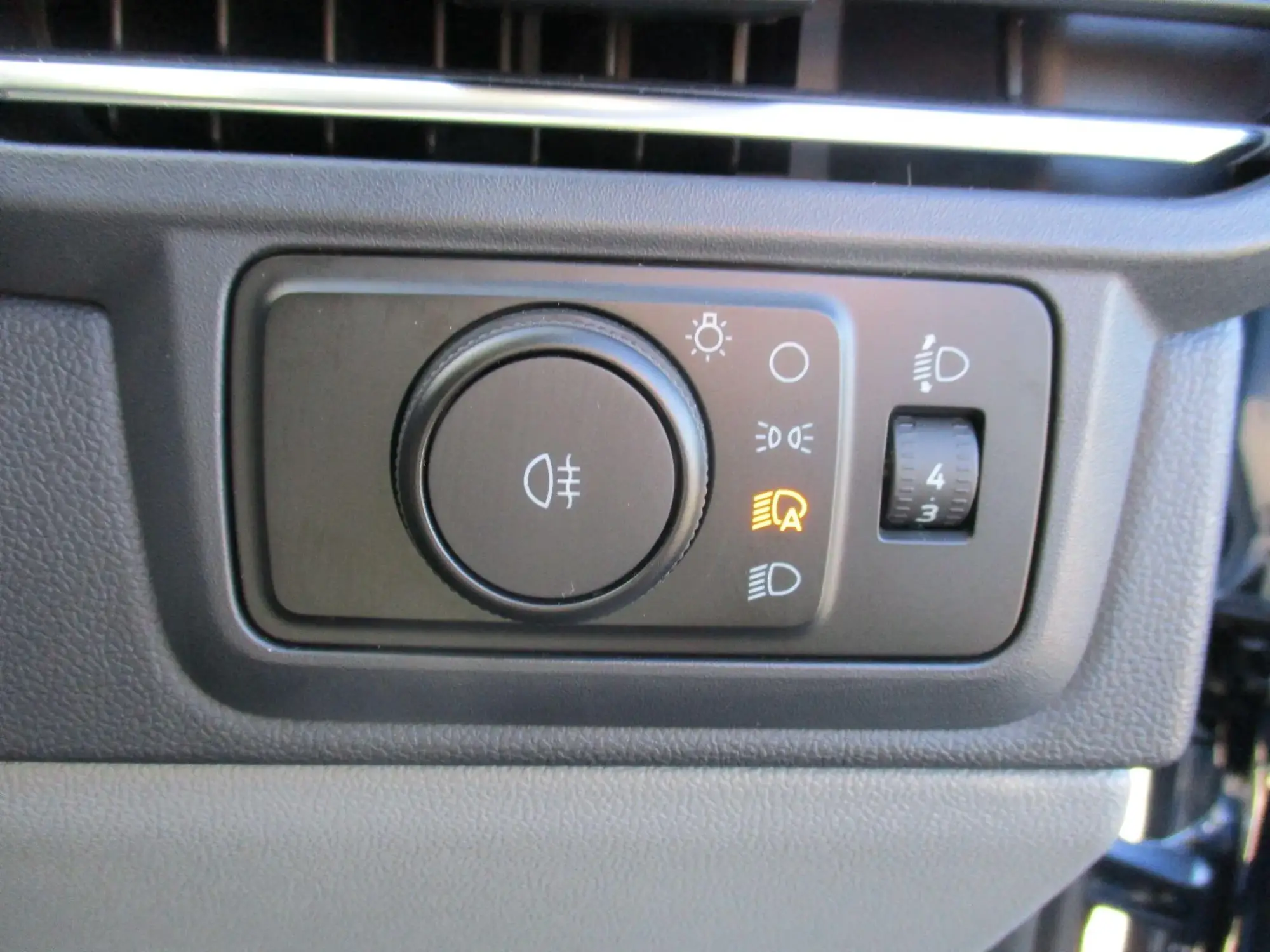 Ford Transit Custom Image 12