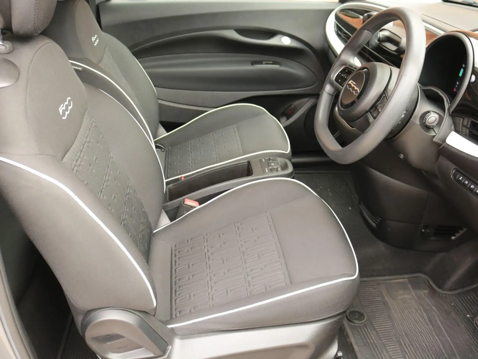 Fiat 500e Image 13