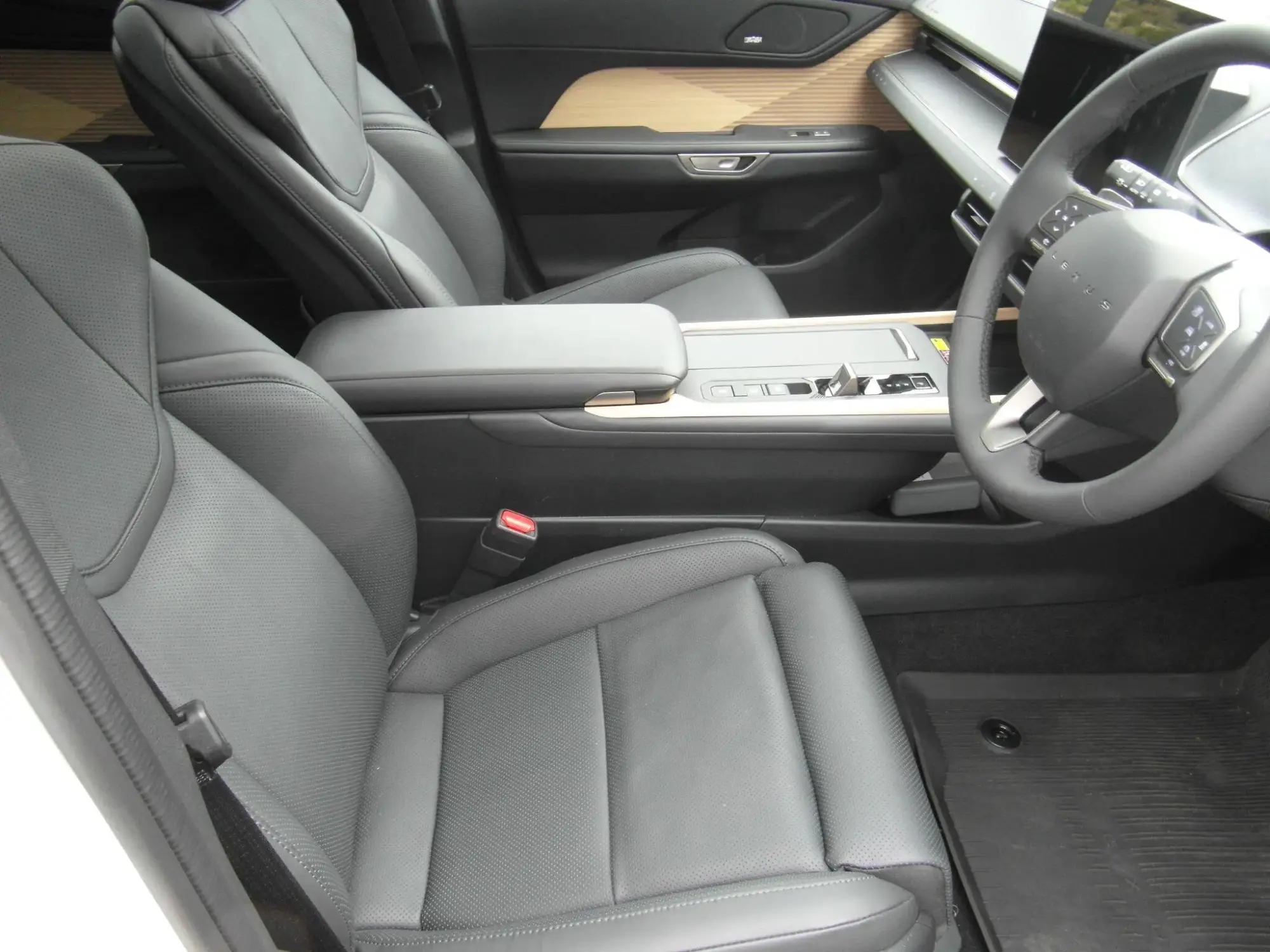 Lexus ES Image 10 Lexus ES Image 10