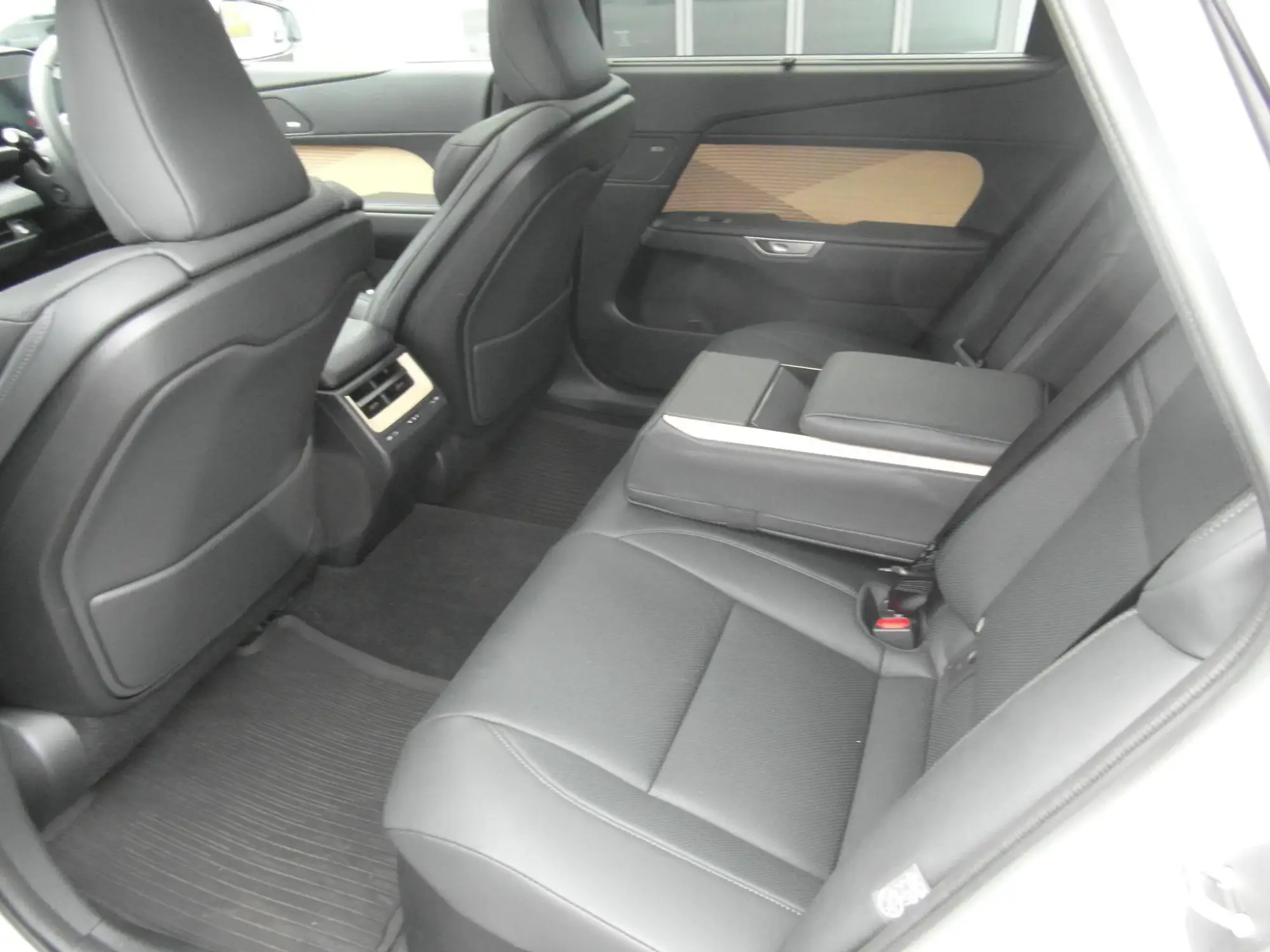 Lexus ES Image 11 Lexus ES Image 11