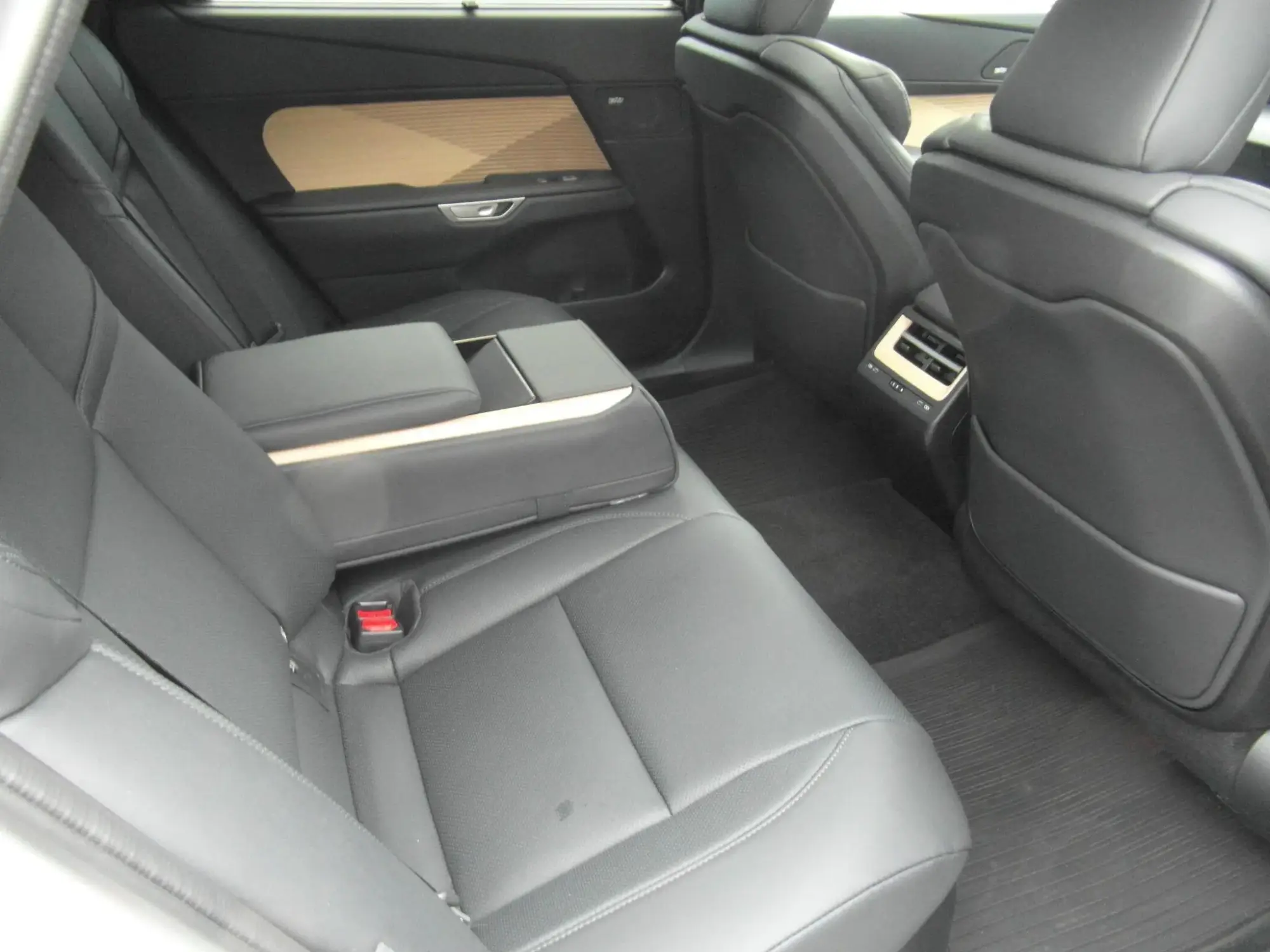 Lexus ES Image 12 Lexus ES Image 12