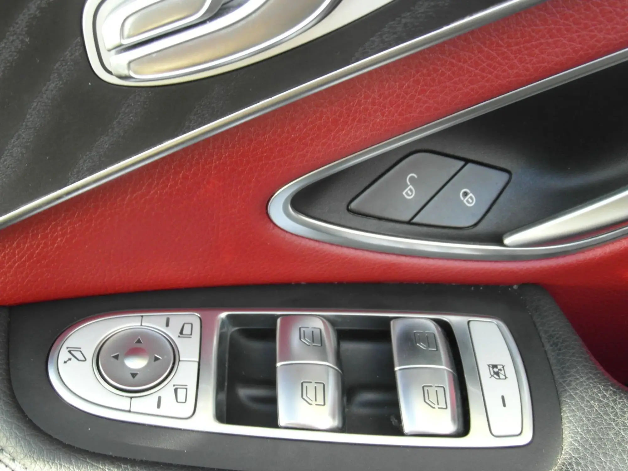 Mercedes-Benz C-Class Image 18 Mercedes-Benz C-Class Image 18