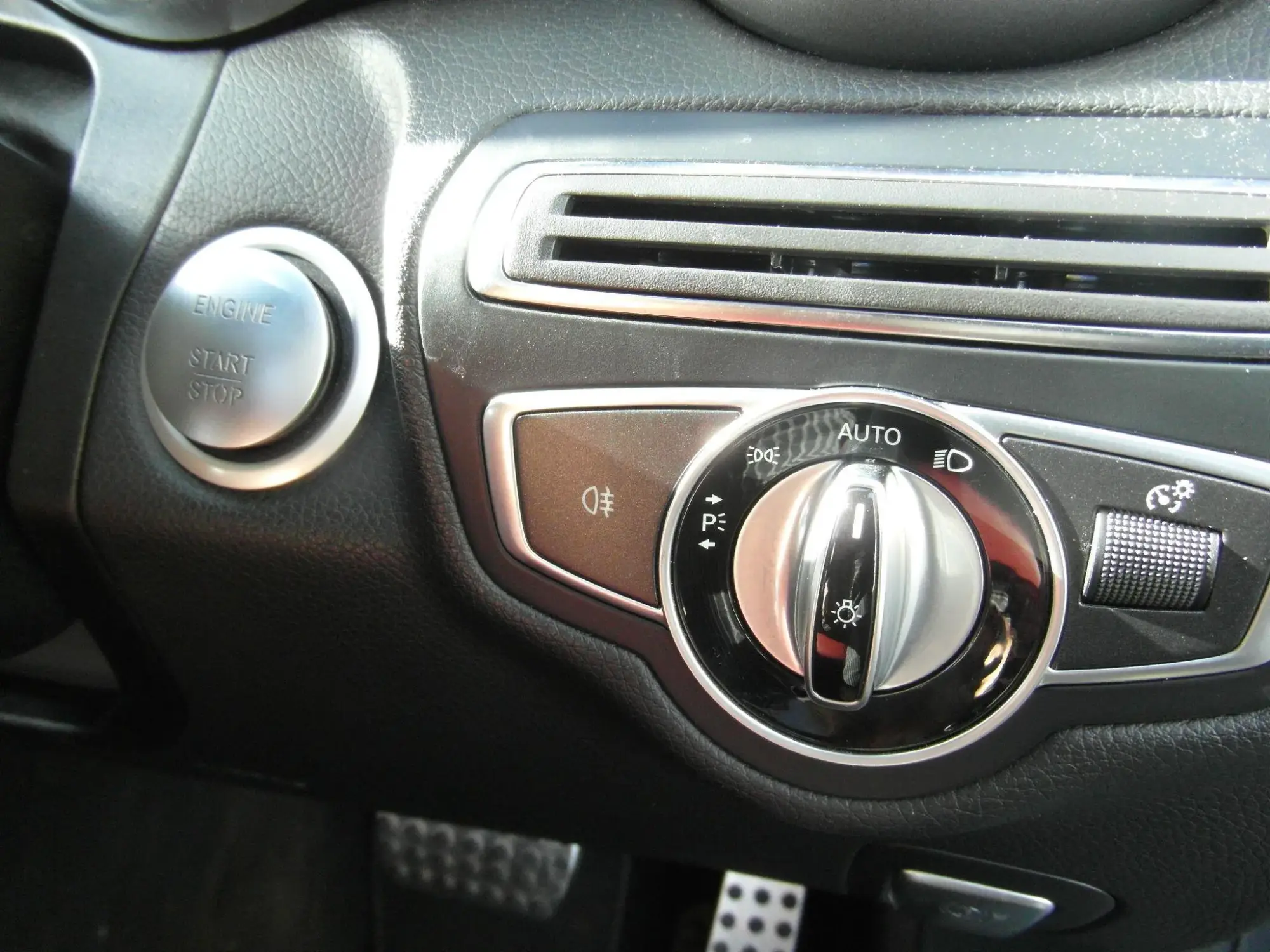 Mercedes-Benz C-Class Image 19 Mercedes-Benz C-Class Image 19