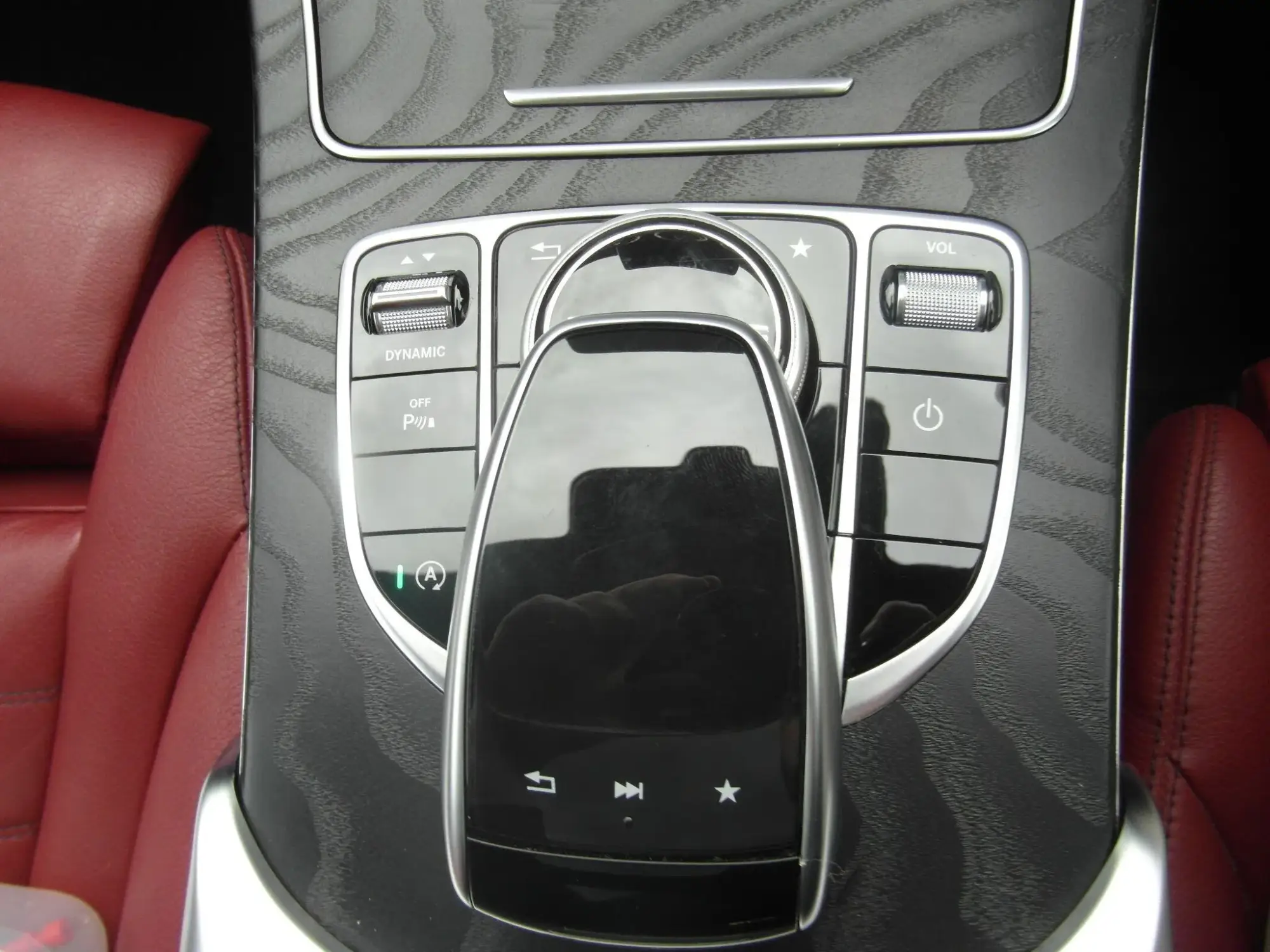 Mercedes-Benz C-Class Image 30 Mercedes-Benz C-Class Image 30