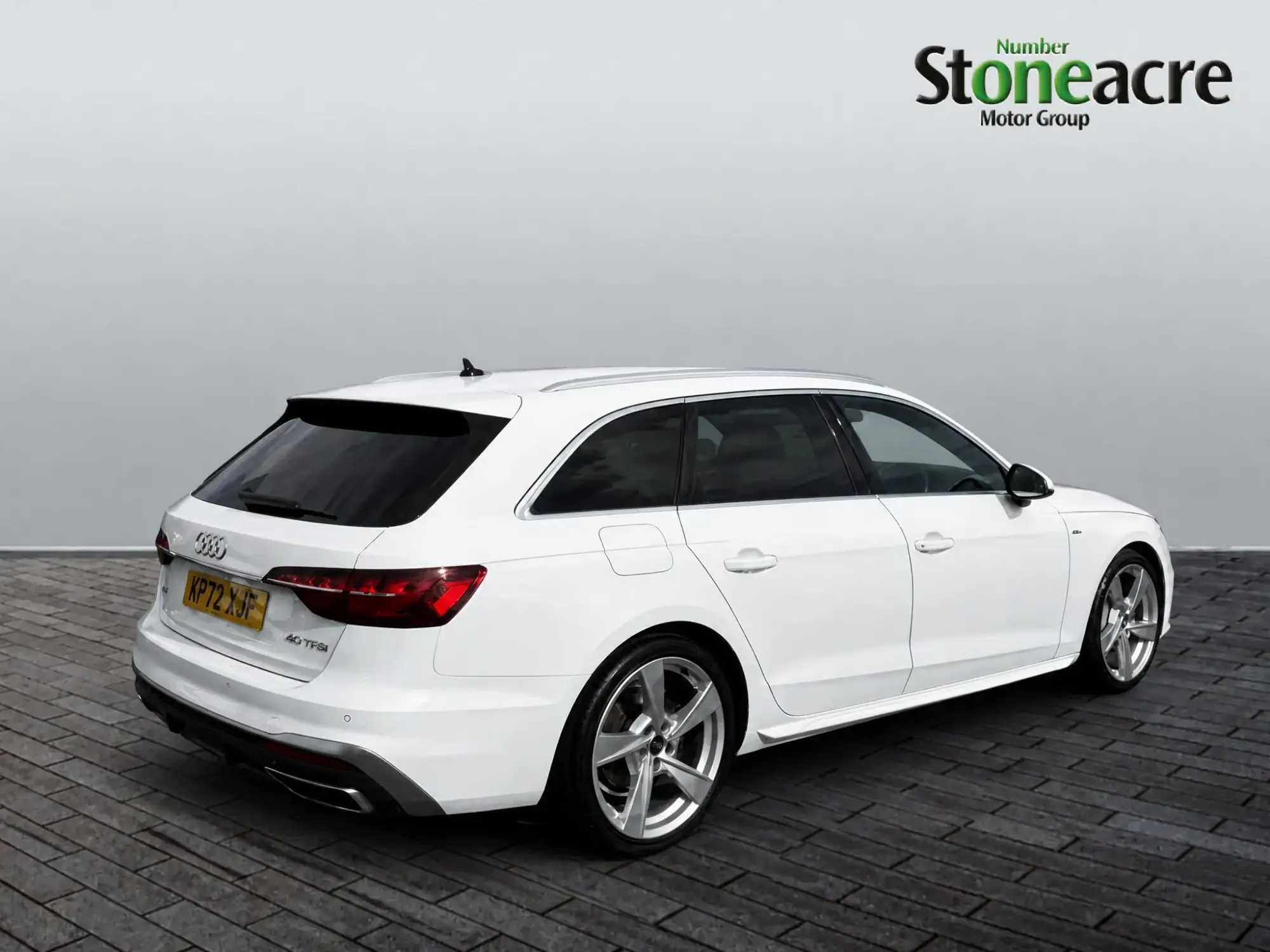Audi A4 Avant Image 3