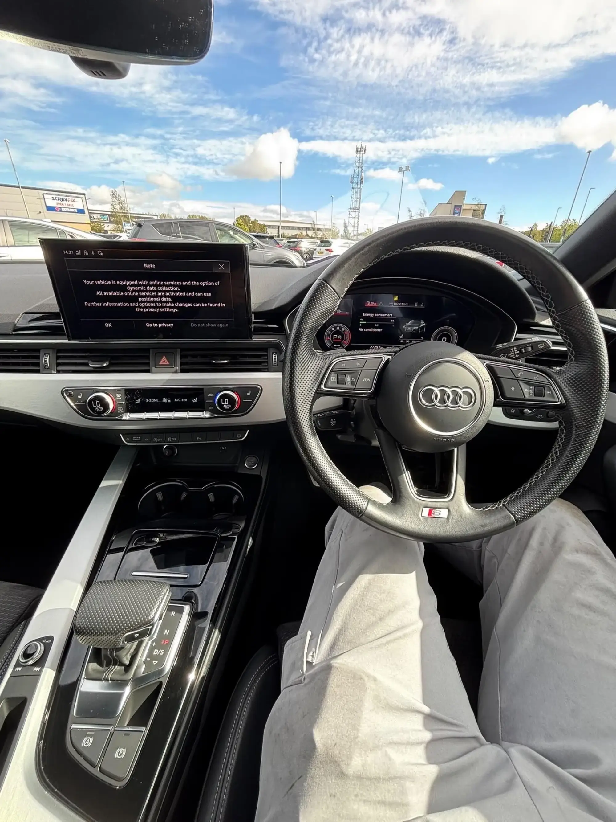 Audi A4 Avant Image 16