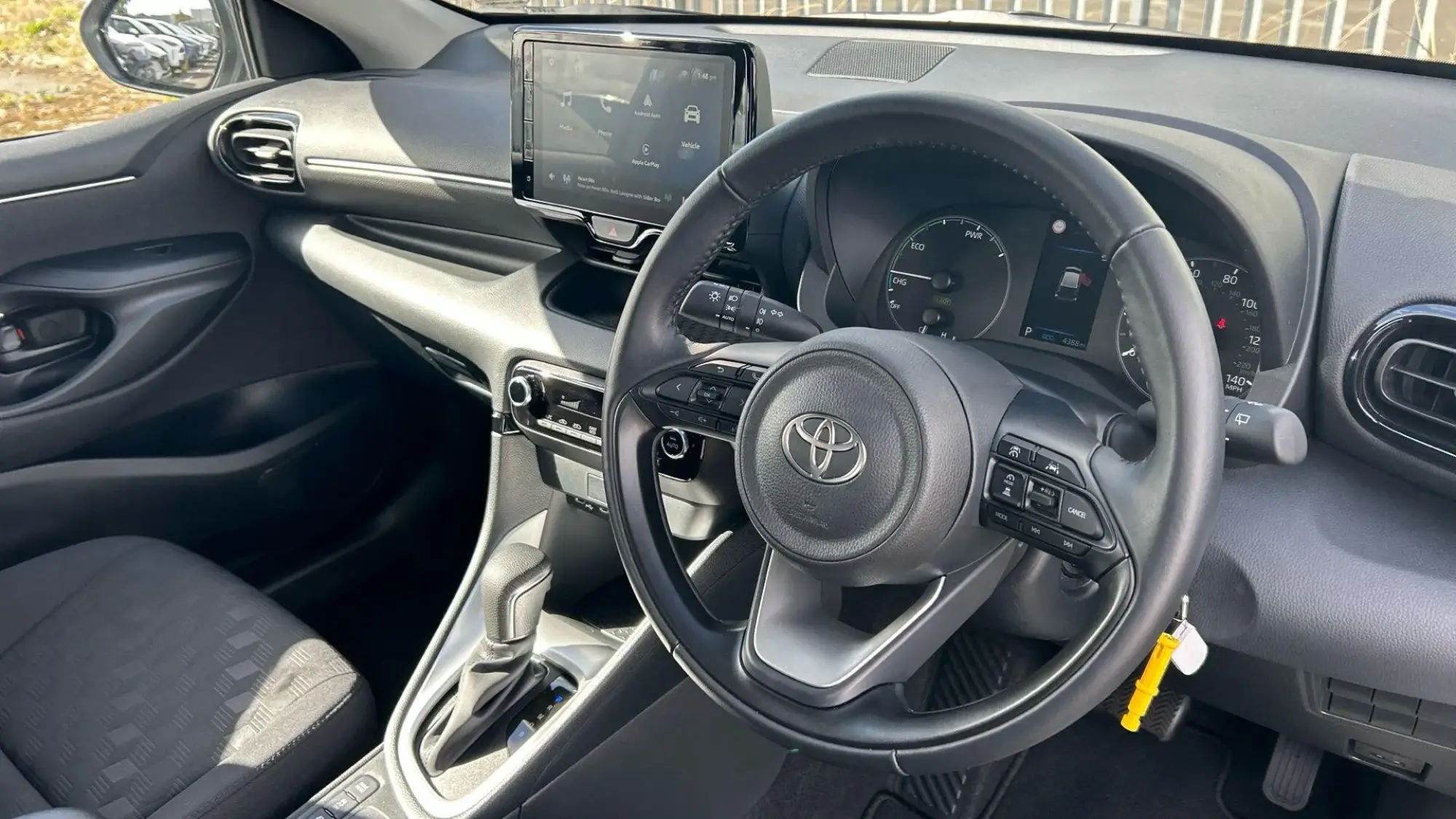 Toyota Yaris Image 10