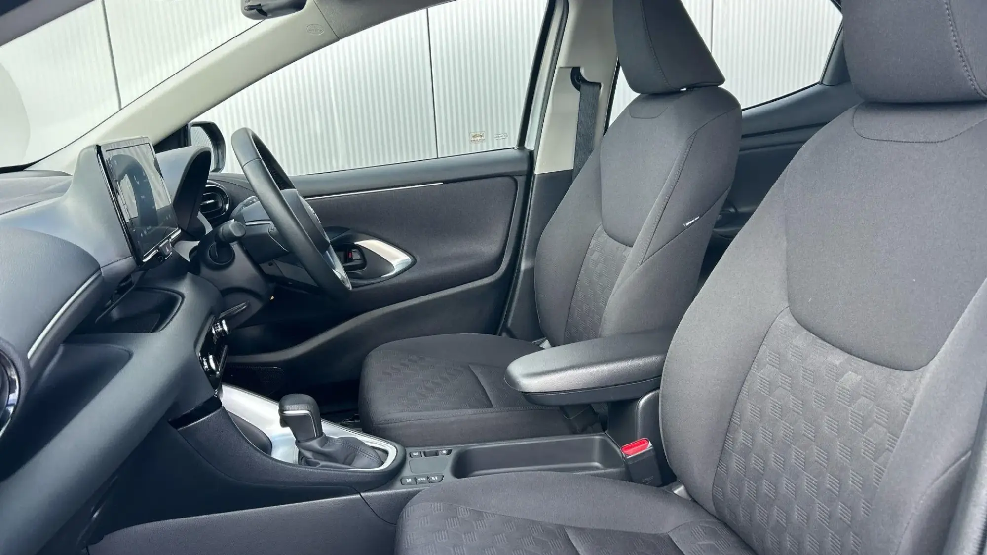 Toyota Yaris Image 13