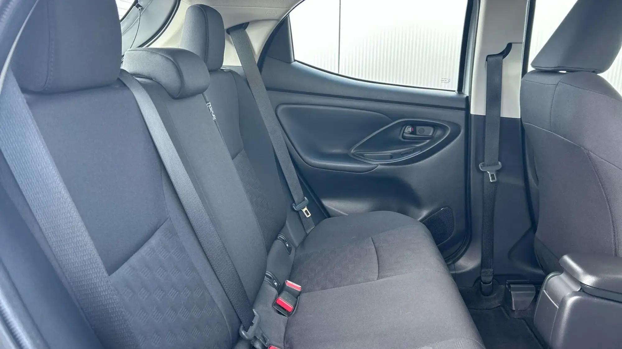 Toyota Yaris Image 15