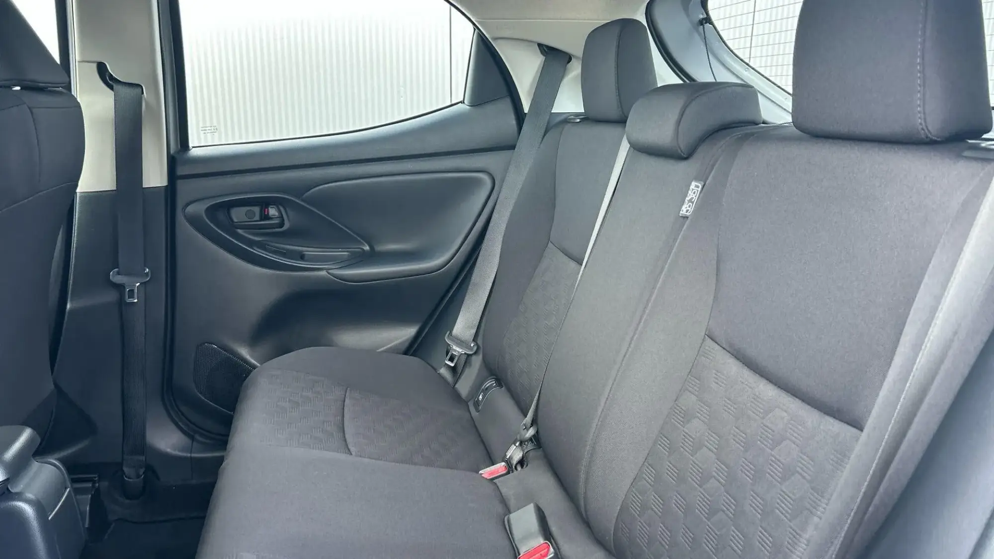 Toyota Yaris Image 16