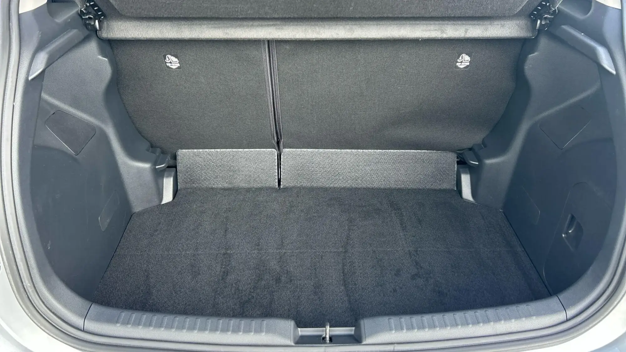 Toyota Yaris Image 17