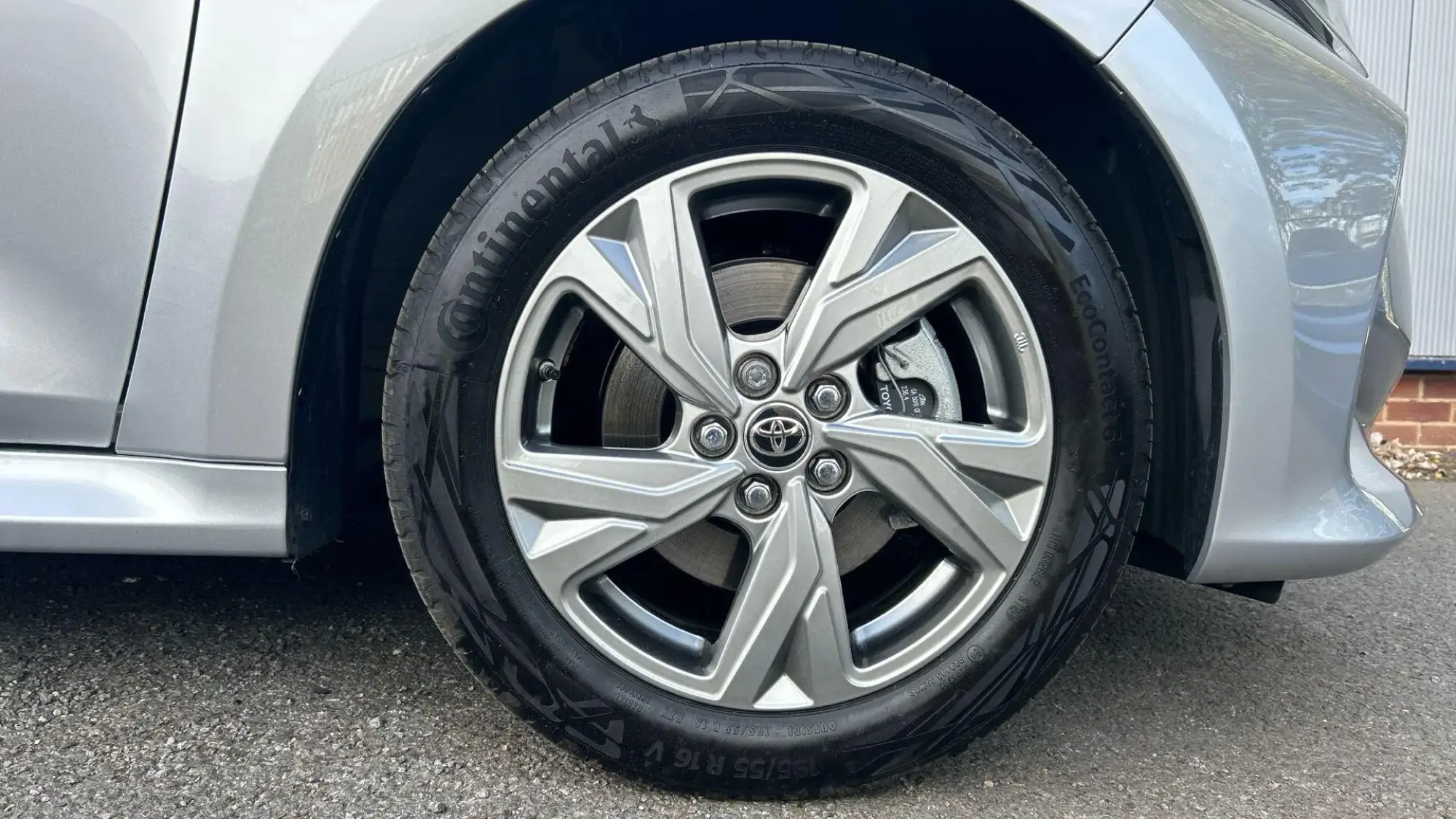 Toyota Yaris Image 18