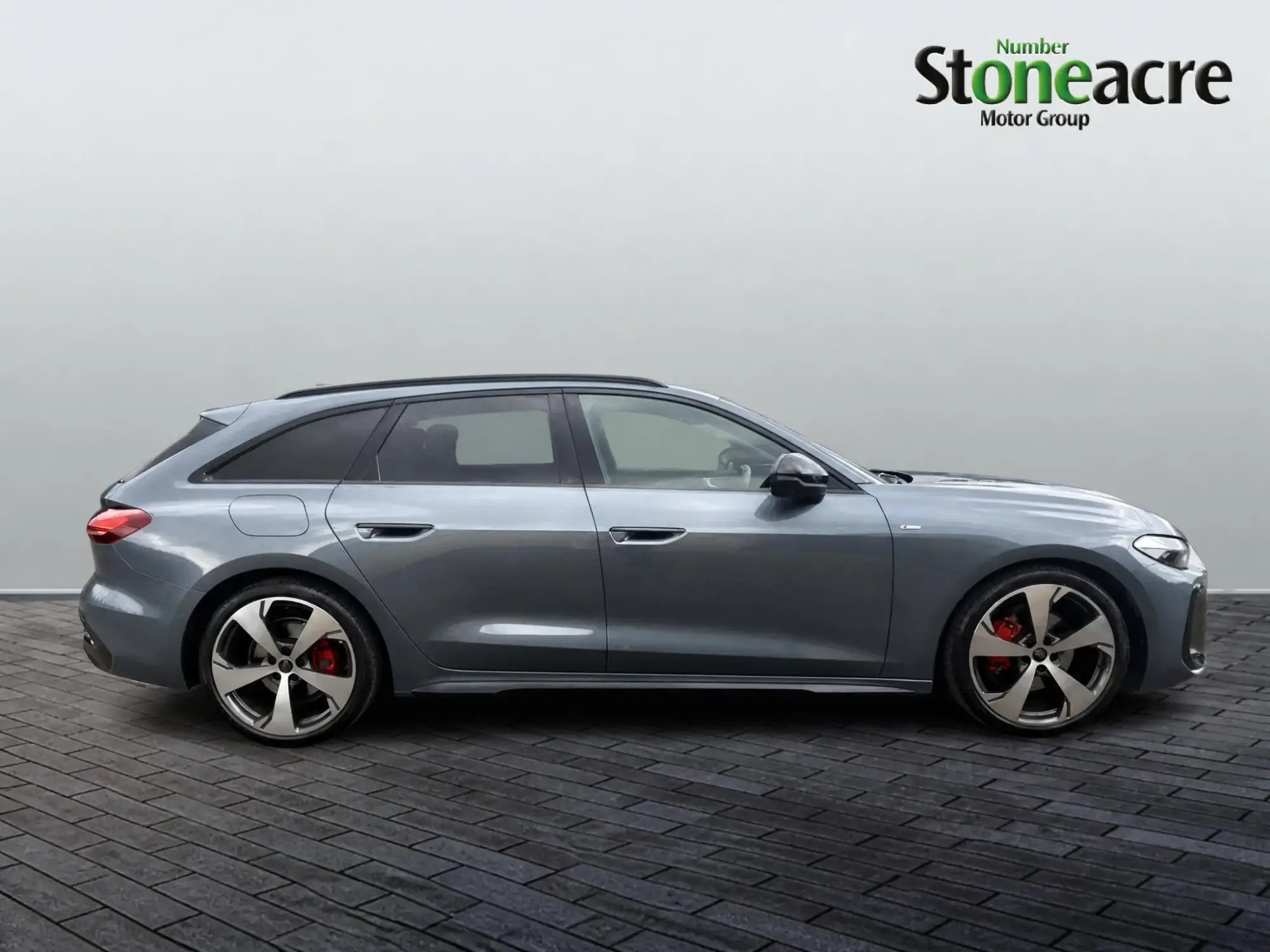 Audi A5 Avant Image 2