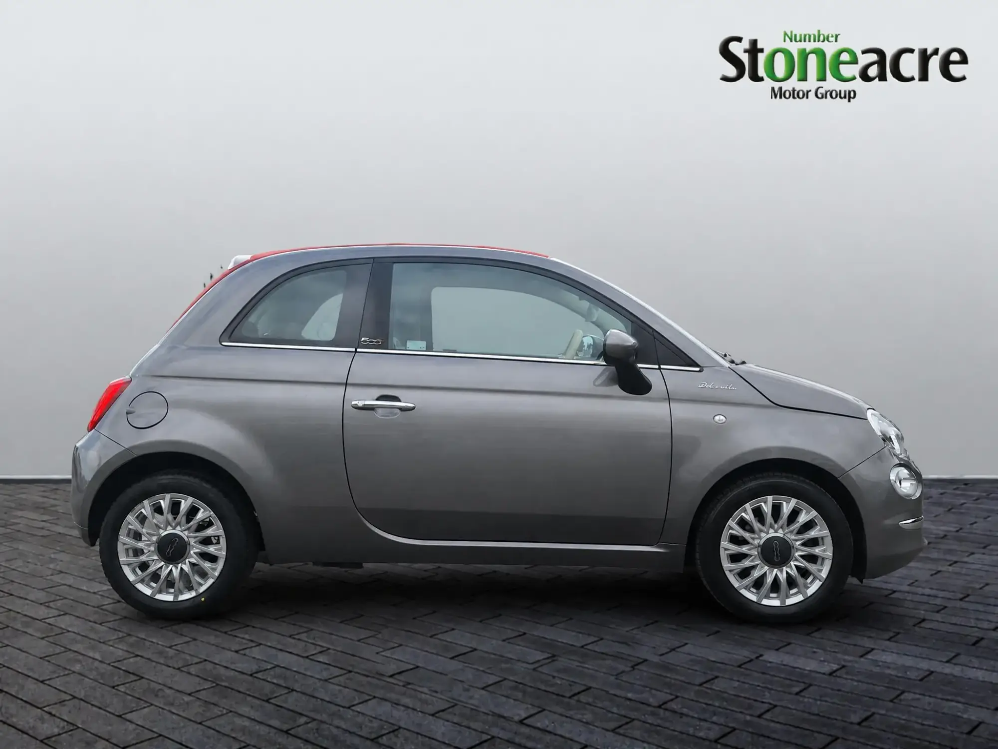 Fiat 500c 1.0 MHEV Dolcevita Euro 6 (s/s) 2dr YN23HXA Image 2 Fiat 500c 1.0 MHEV Dolcevita Euro 6 (s/s) 2dr YN23HXA Image 2
