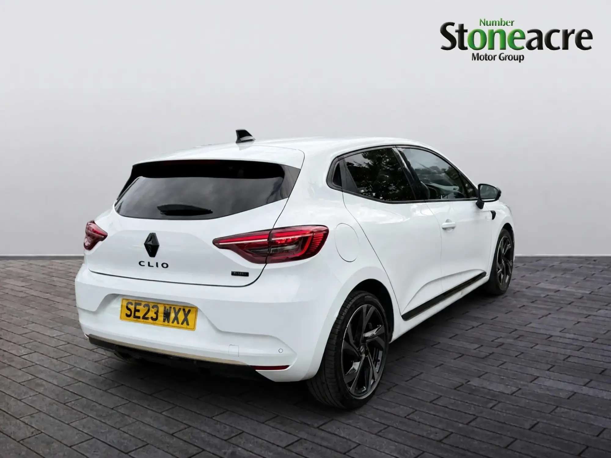 Renault Clio E-Tech 1.6 E-TECH full hybrid 145 Engineered 5dr Auto SE23WXX Image 3 Renault Clio E-Tech 1.6 E-TECH full hybrid 145 Engineered 5dr Auto SE23WXX Image 3