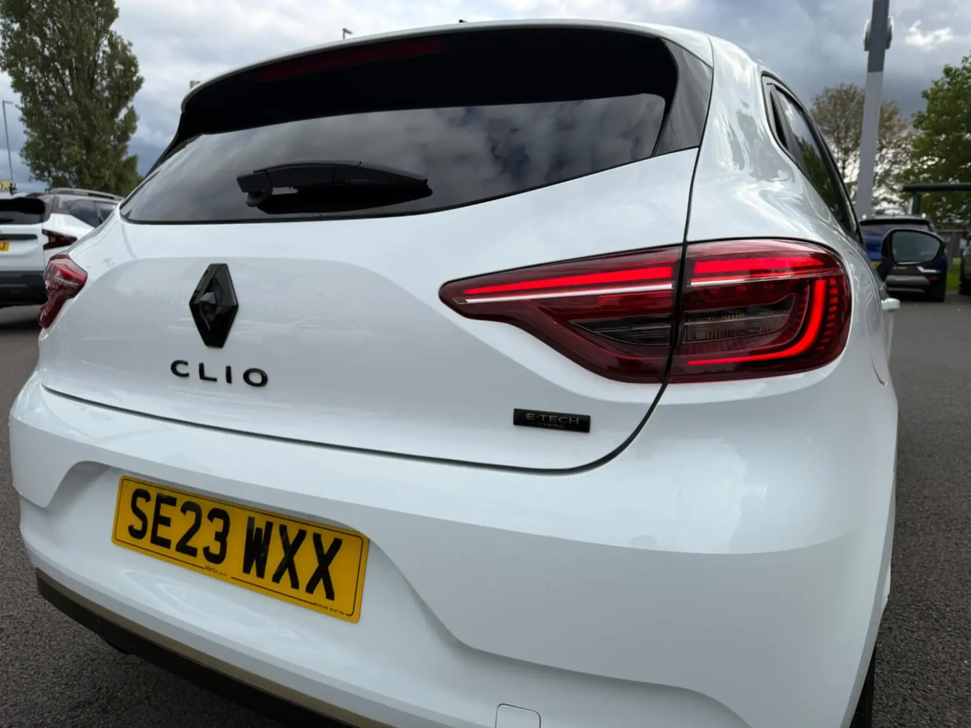 Renault Clio E-Tech Image 9 Renault Clio E-Tech Image 9