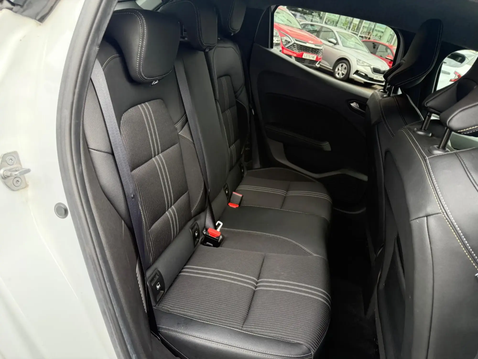 Renault Clio E-Tech Image 16 Renault Clio E-Tech Image 16