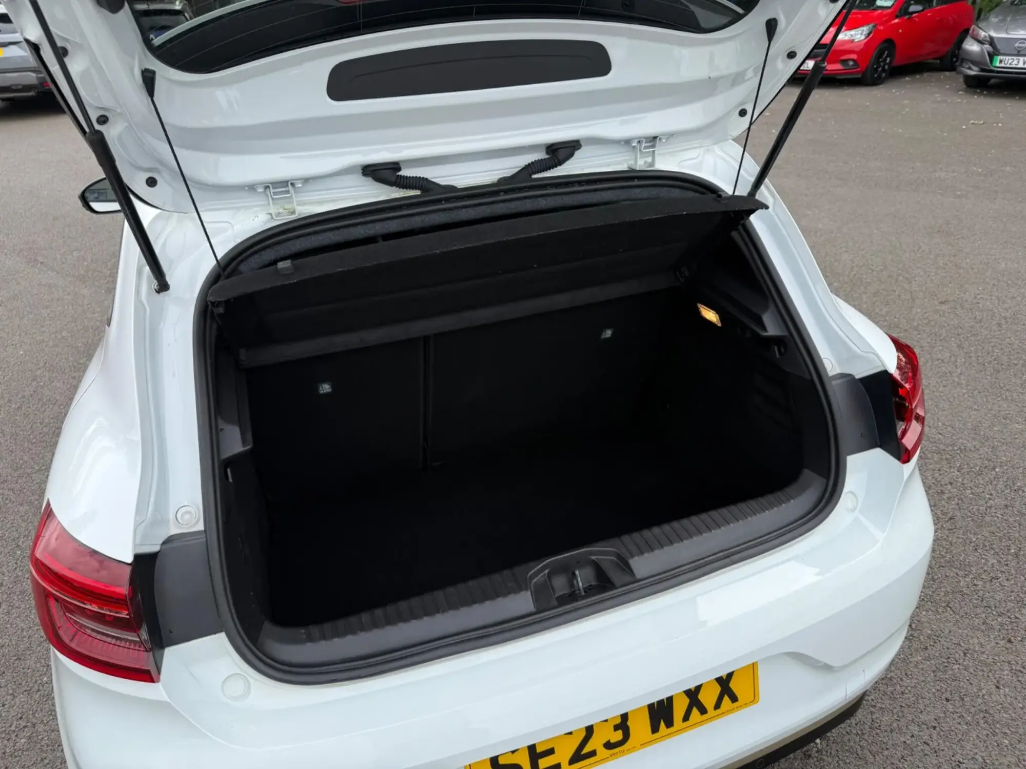 Renault Clio E-Tech Image 20 Renault Clio E-Tech Image 20