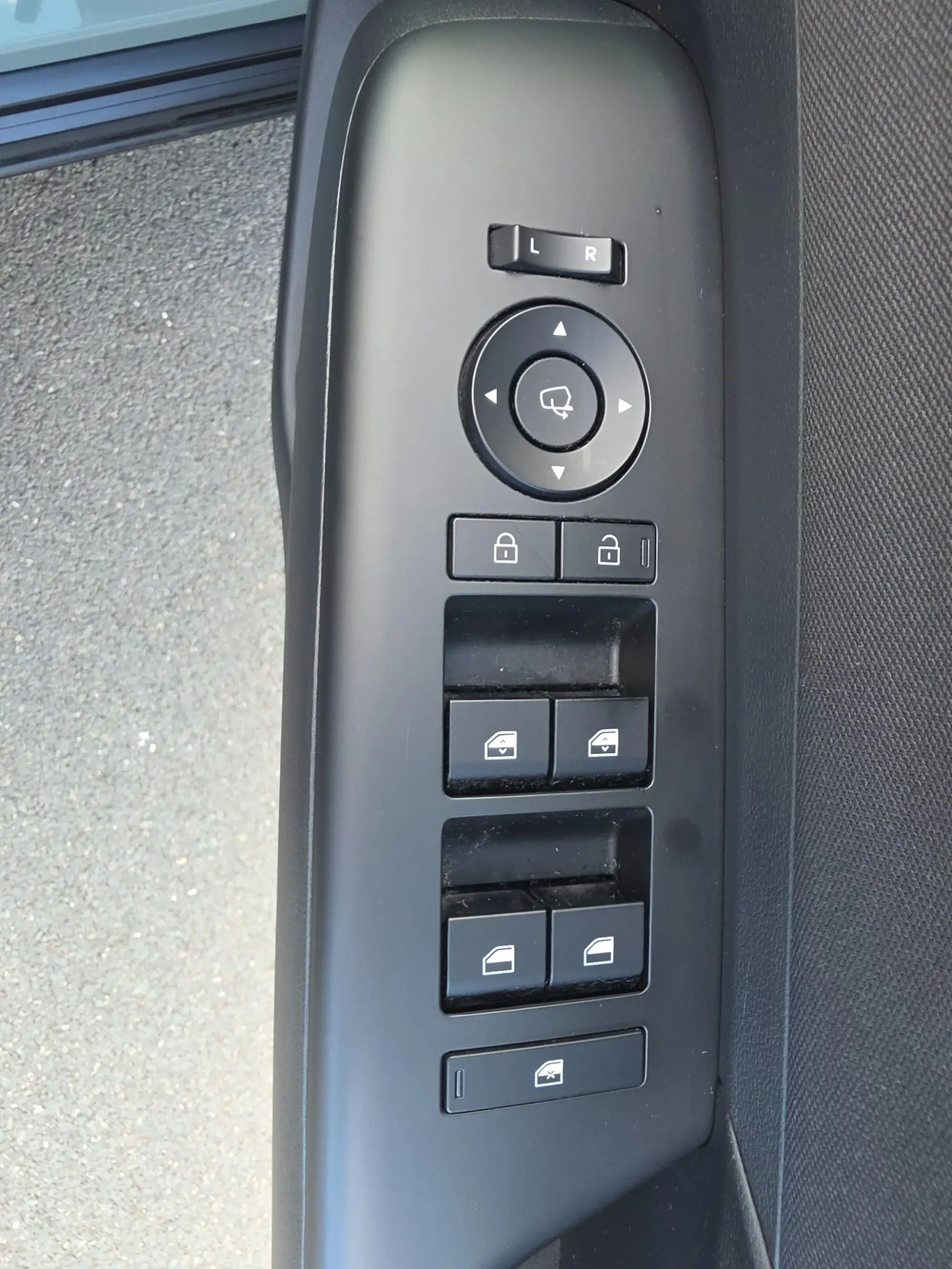 Hyundai KONA Image 11 Hyundai KONA Image 11