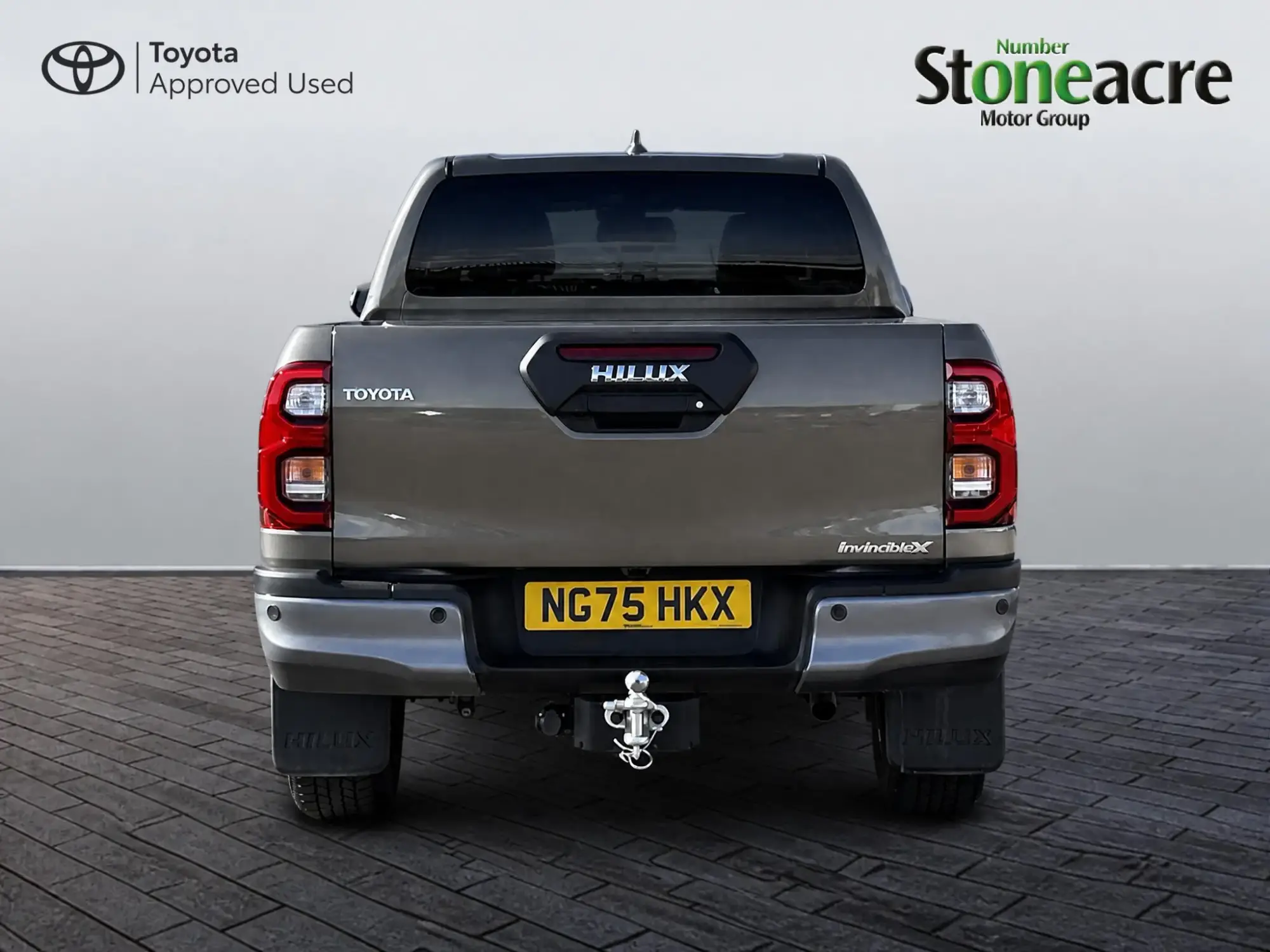 Toyota Hilux Image 4 Toyota Hilux Image 4