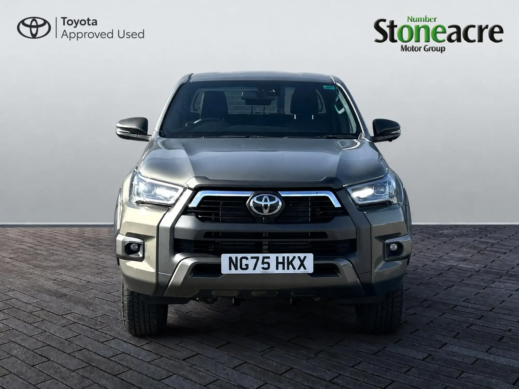 Toyota Hilux Image 8 Toyota Hilux Image 8
