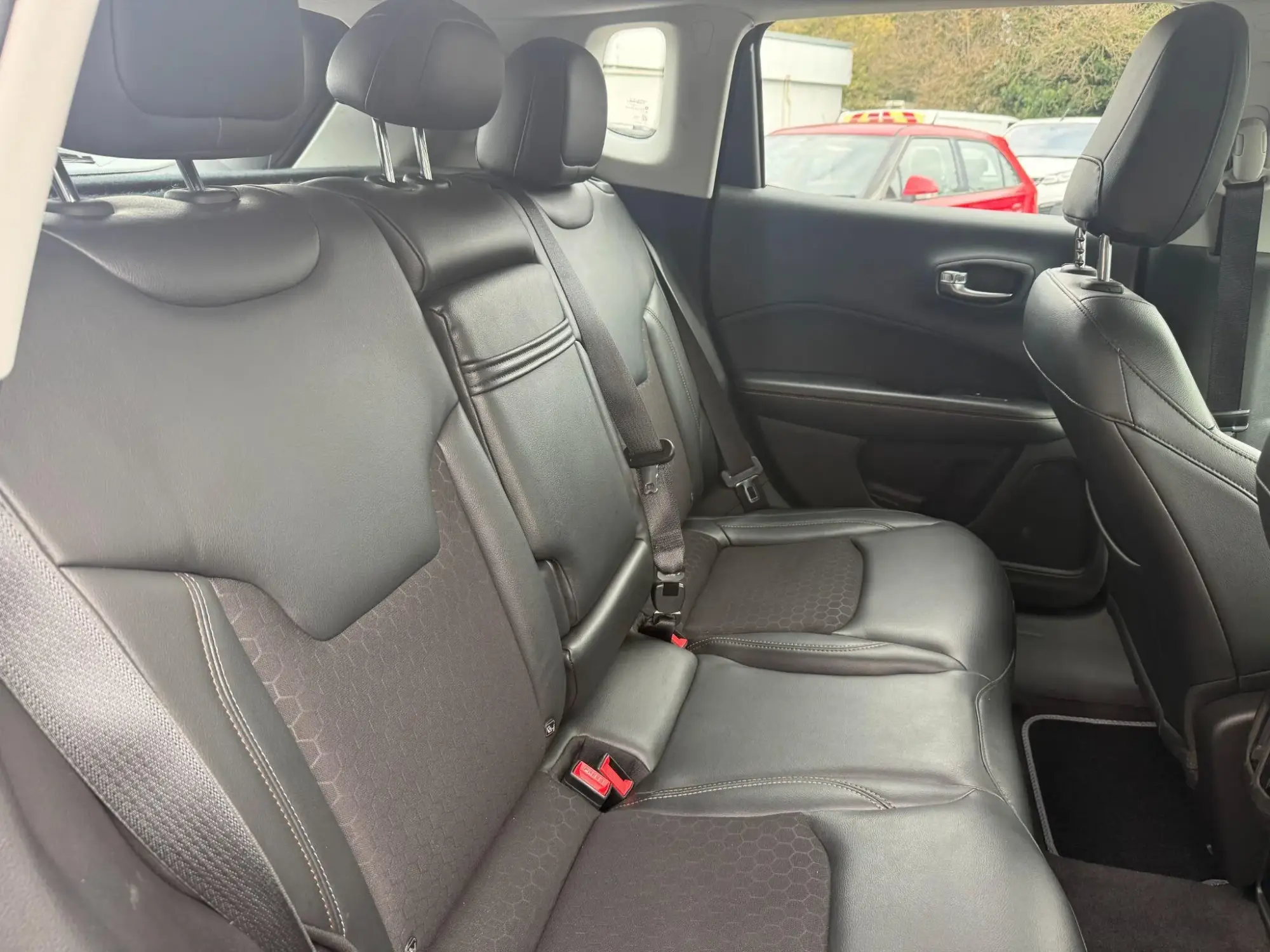 Jeep Compass Image 23
