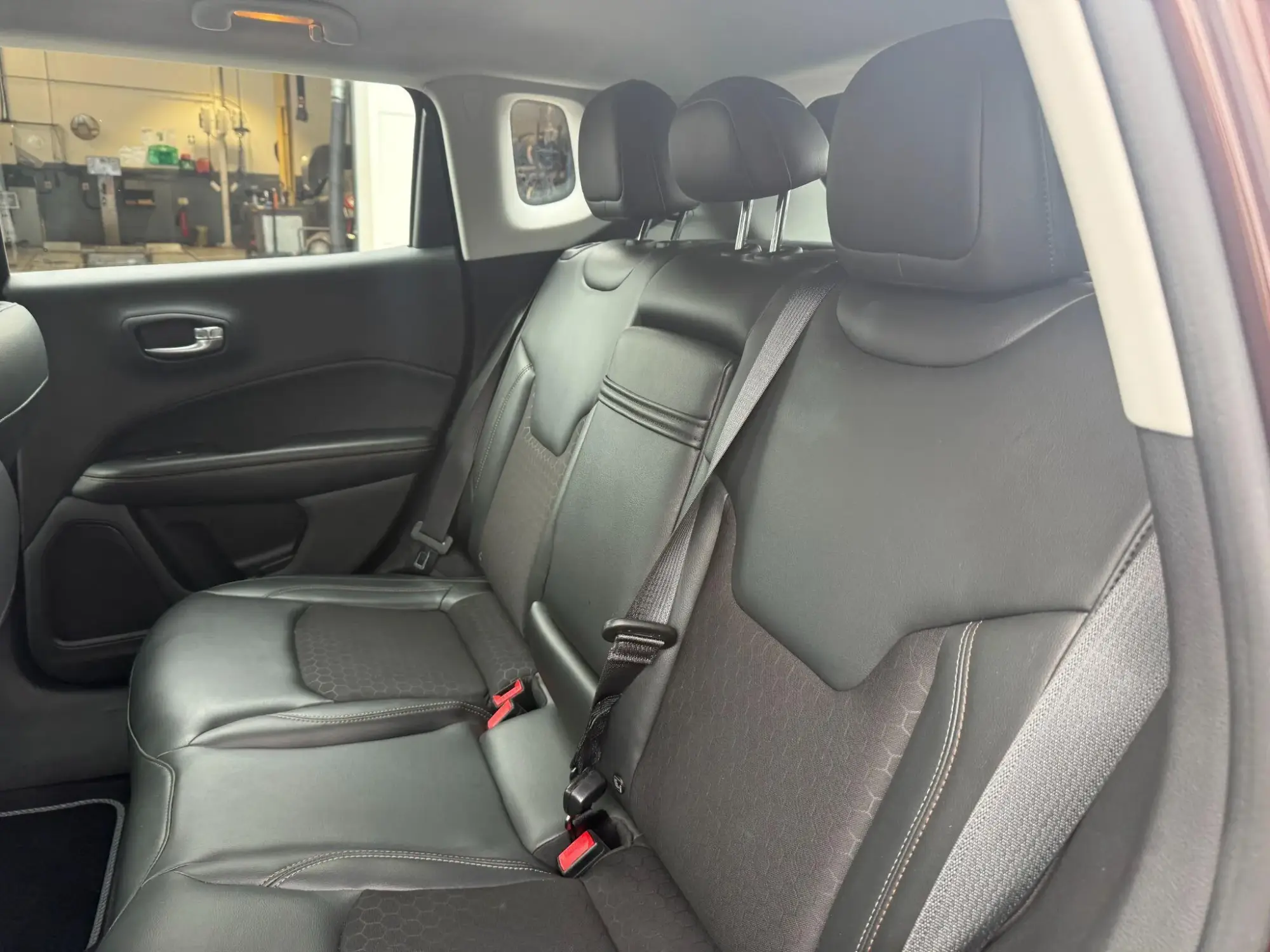Jeep Compass Image 25