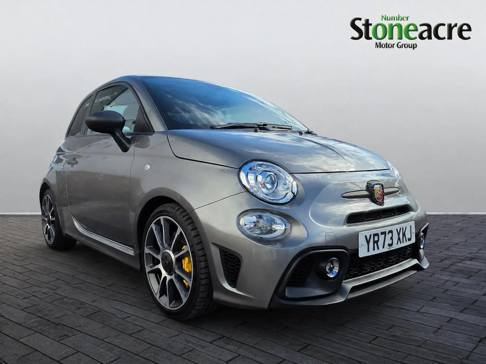 Abarth 695 1.4 T-Jet Turismo Auto Euro 6 3dr YR73XKJ Image 1