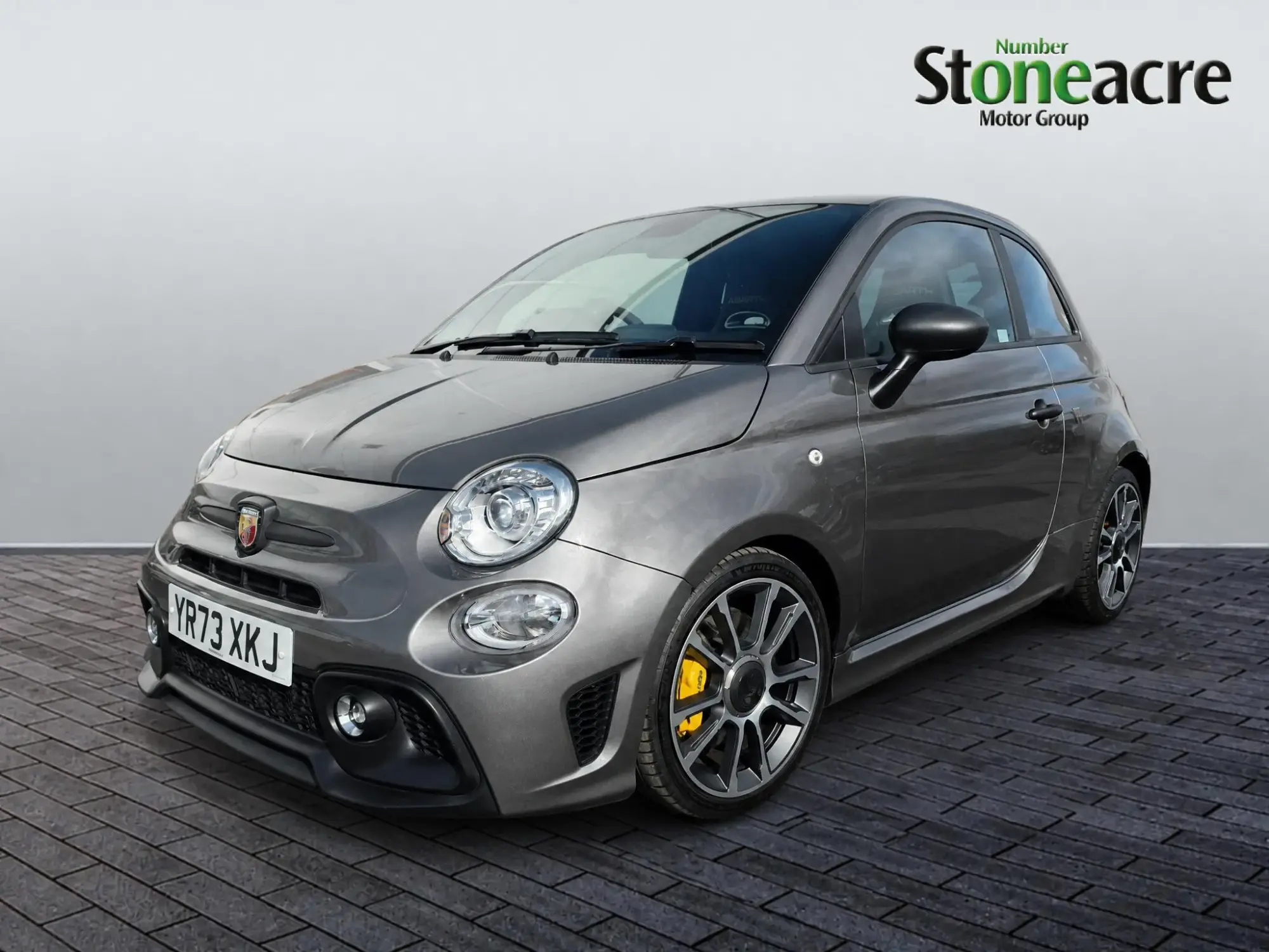 Abarth 695 1.4 T-Jet Turismo Auto Euro 6 3dr YR73XKJ Image 3