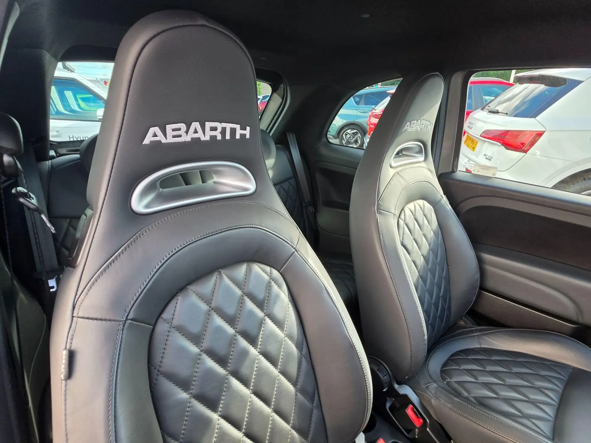 Abarth 695 Image 10 Abarth 695 Image 10