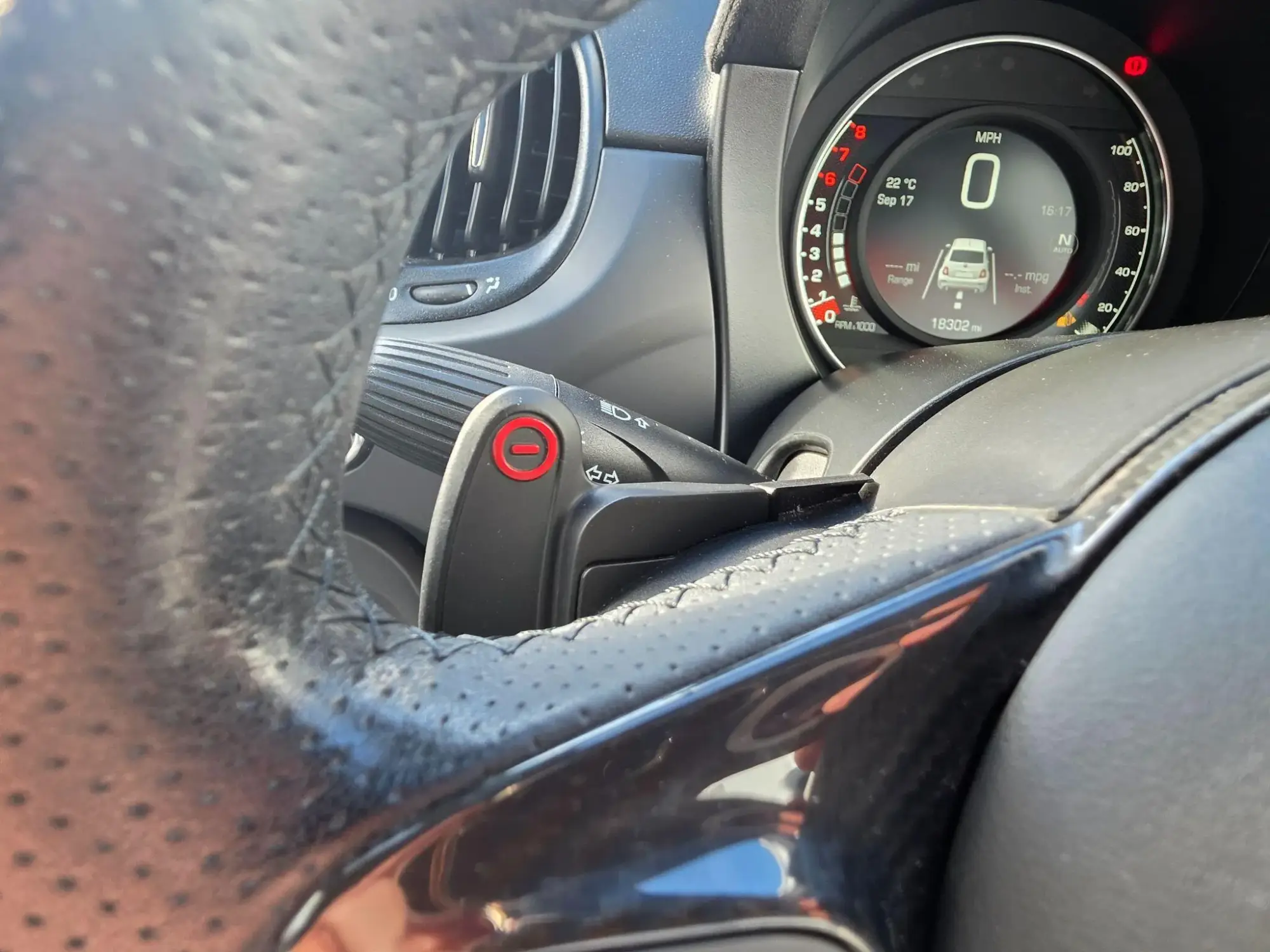 Abarth 695 Image 14 Abarth 695 Image 14