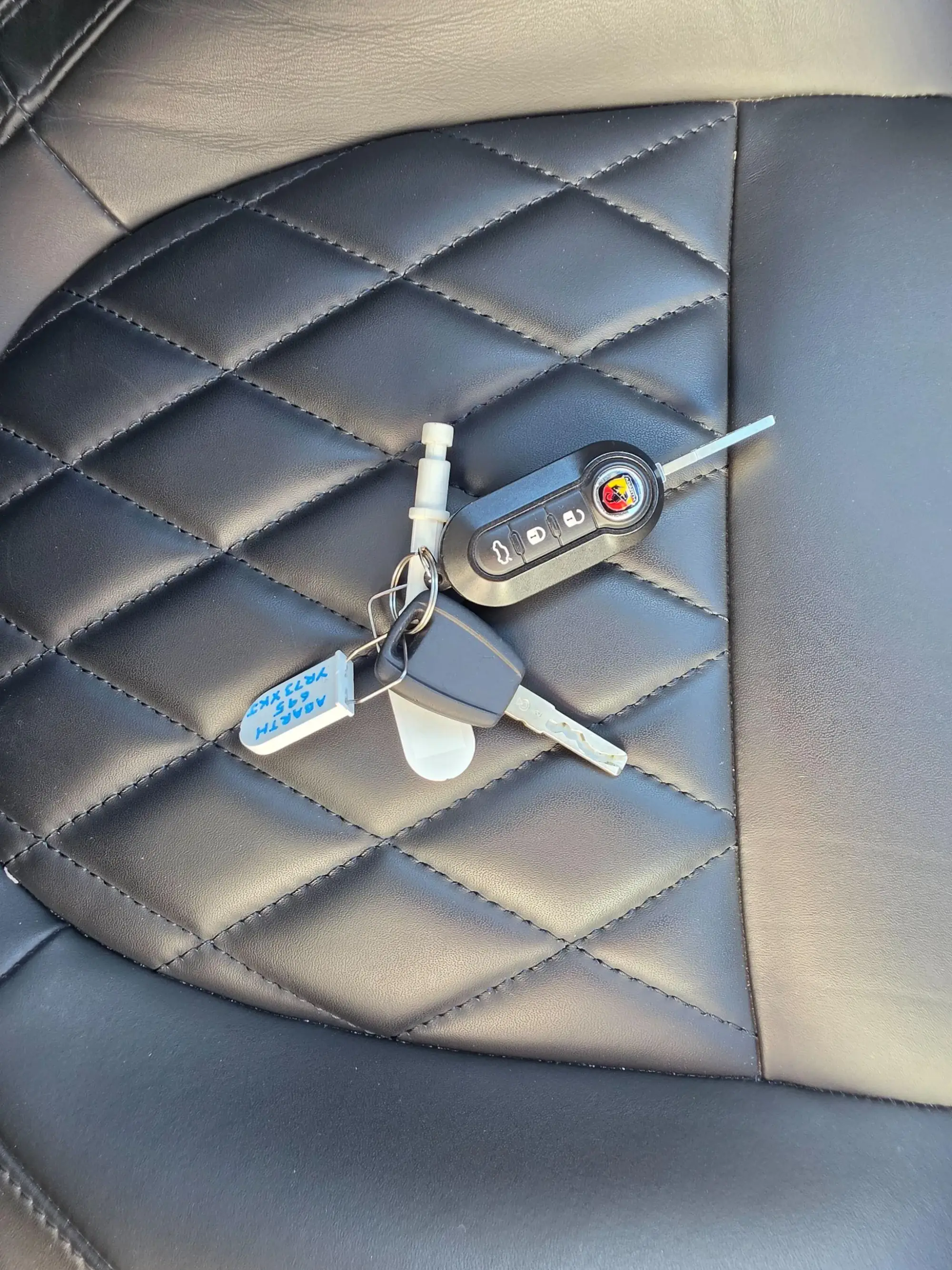 Abarth 695 Image 21 Abarth 695 Image 21