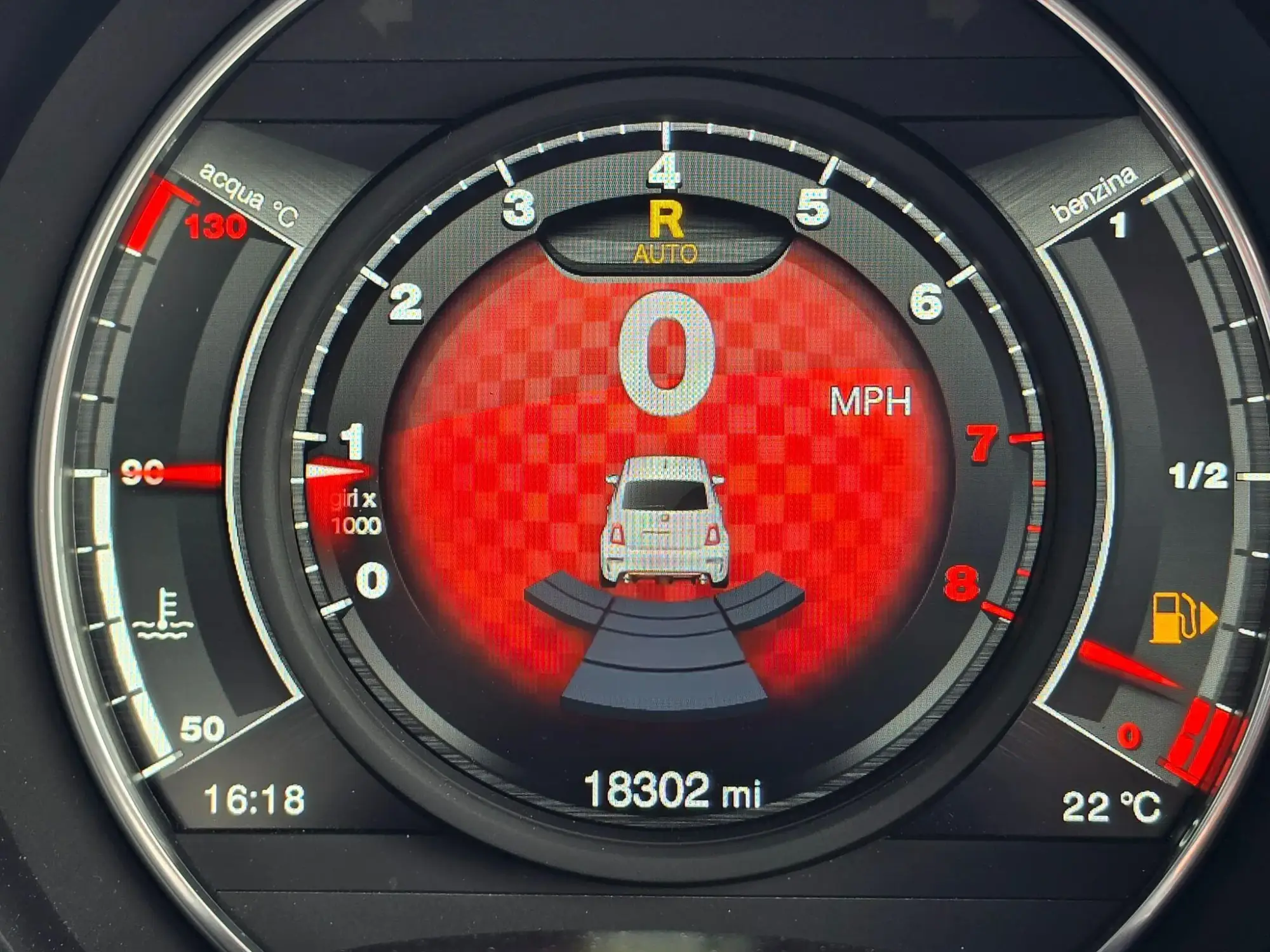 Abarth 695 Image 28 Abarth 695 Image 28