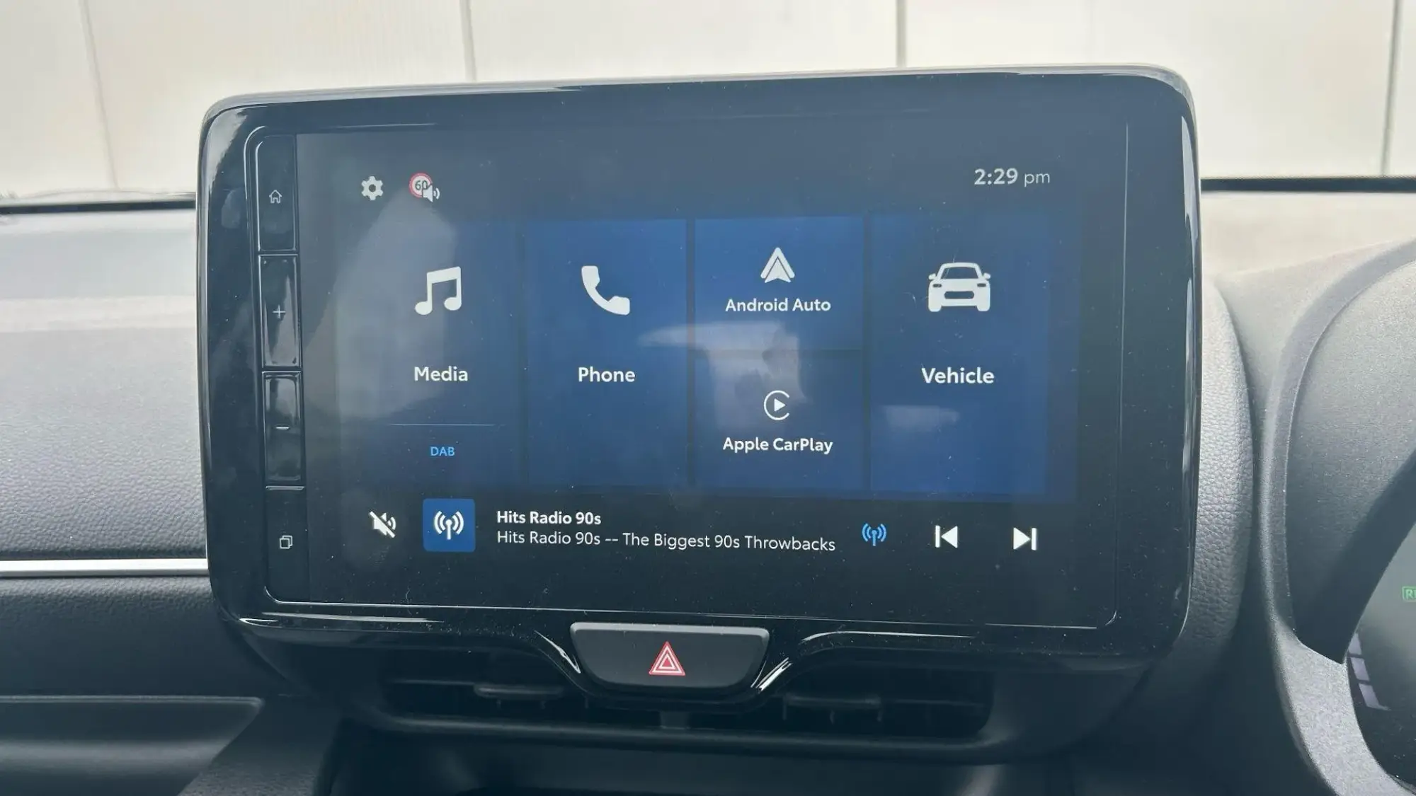 Toyota Yaris Hybrid Image 25