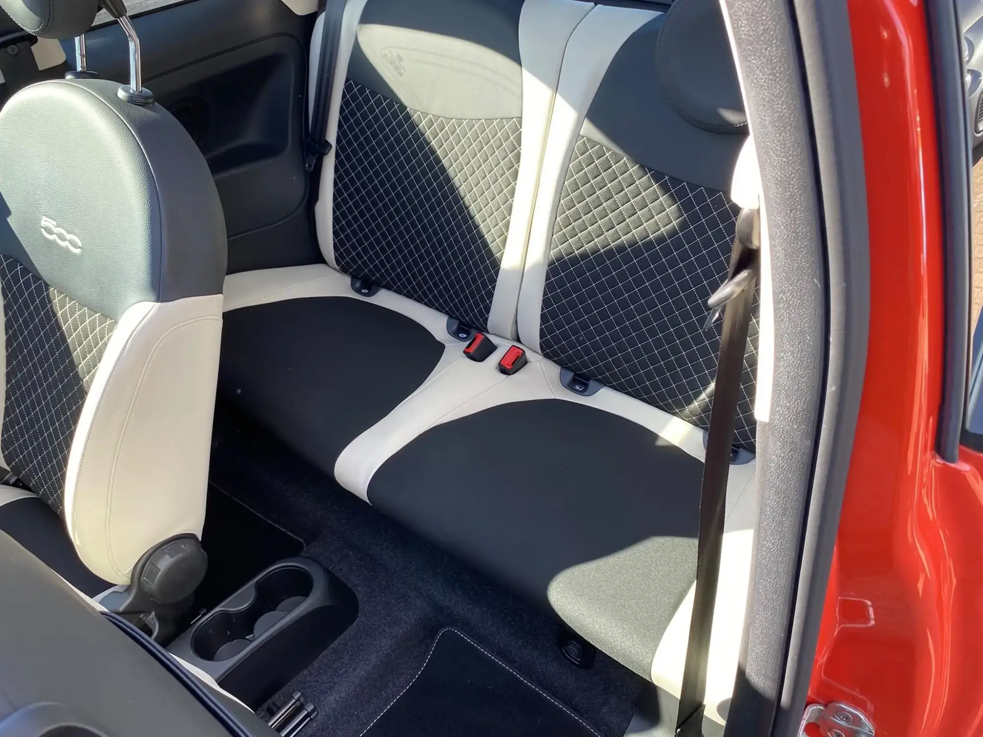 Fiat 500c Hybrid Image 11 Fiat 500c Hybrid Image 11