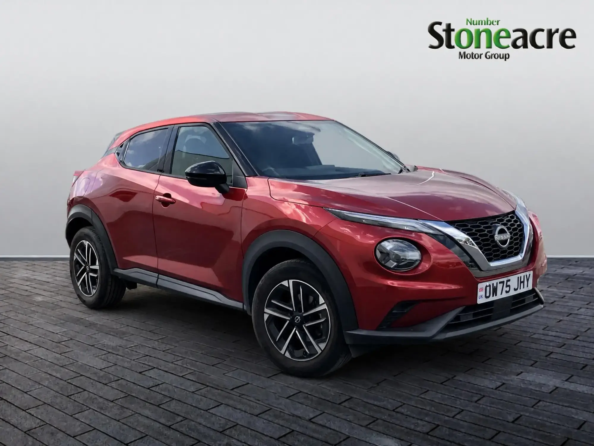 Nissan Juke 1.0 DIG-T N-Connecta Euro 6 (s/s) 5dr OW75JHY Image 1 Nissan Juke 1.0 DIG-T N-Connecta Euro 6 (s/s) 5dr OW75JHY Image 1