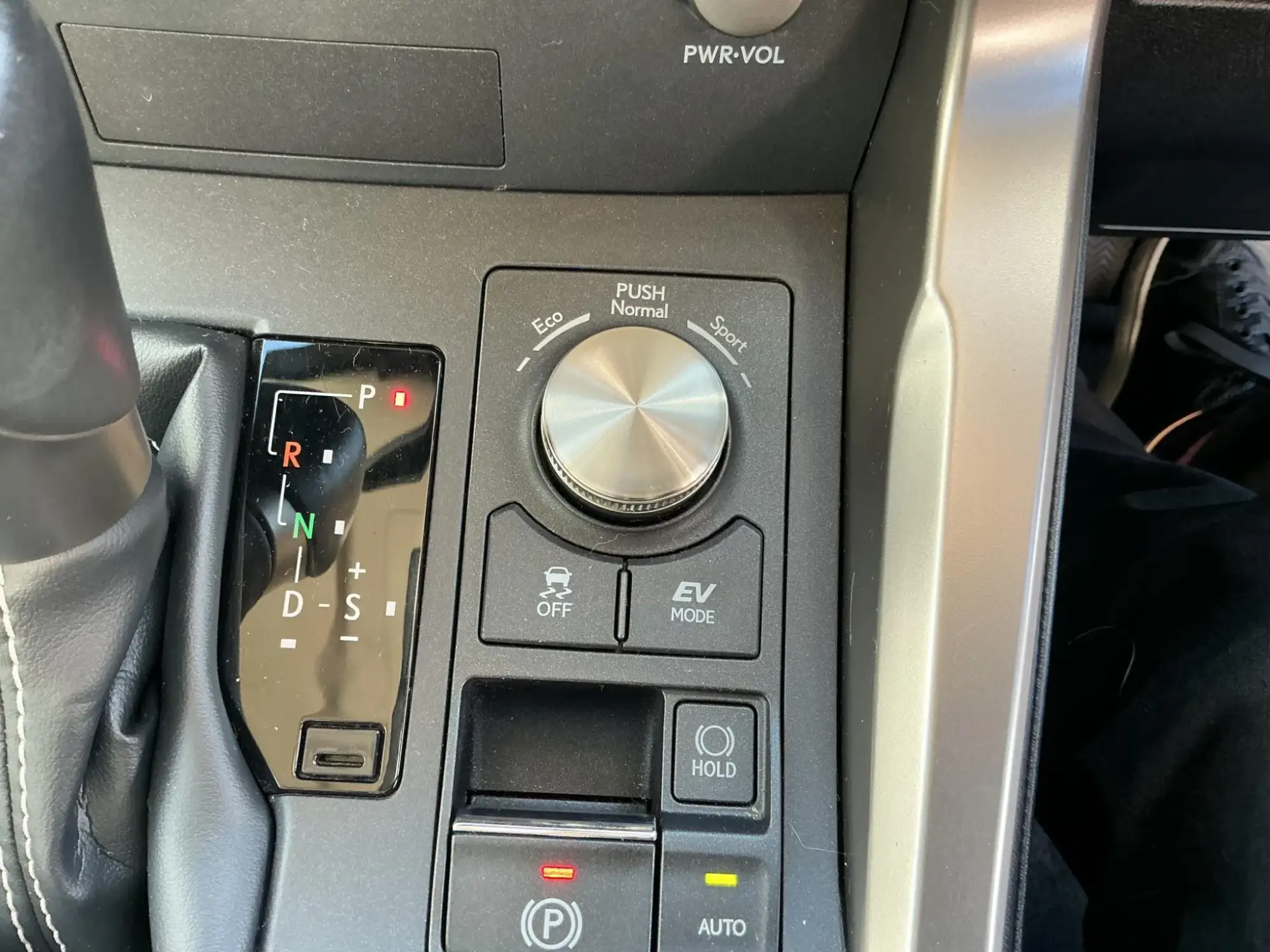 Lexus NX Self-Charging Hybrid Image 14 Lexus NX Self-Charging Hybrid Image 14
