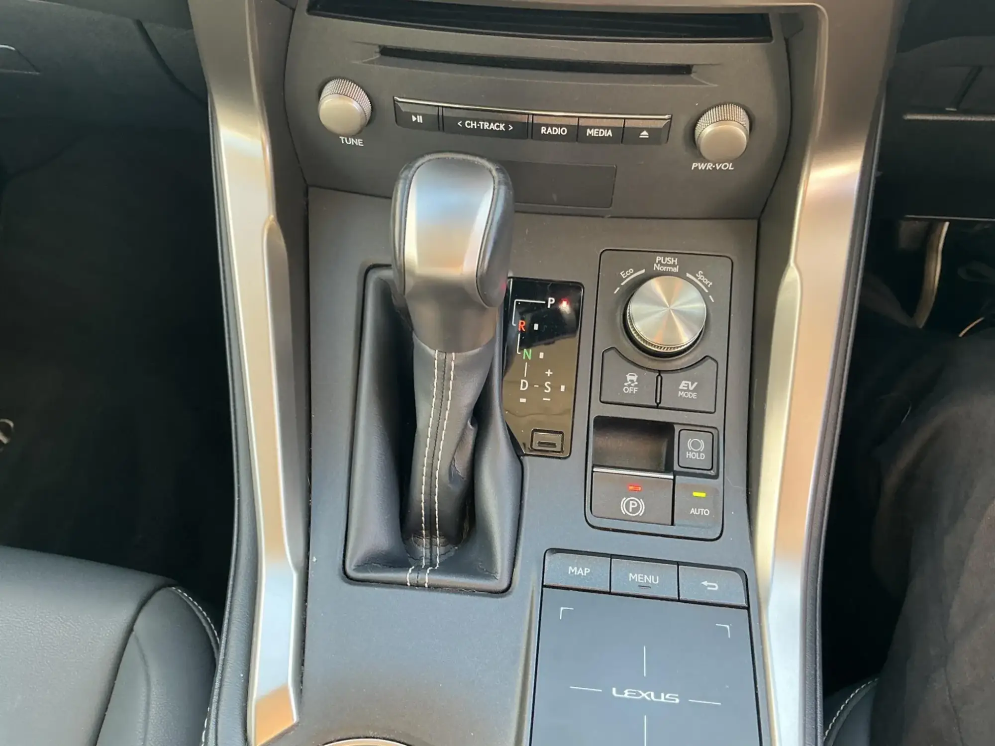 Lexus NX Self-Charging Hybrid Image 17 Lexus NX Self-Charging Hybrid Image 17